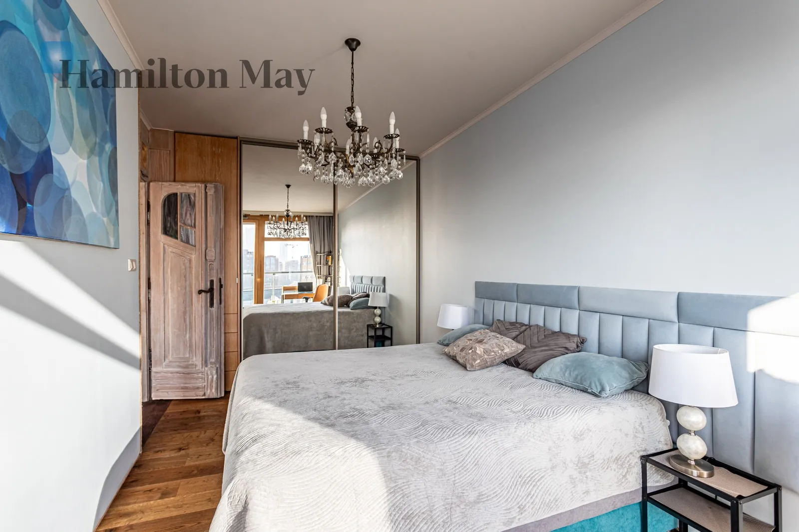 Subregion: Czyste Distance to centre: 2 km Level: 6 Price: 13000 PLN Bedrooms: 3 Bathrooms: 2 Size: 118m2 Price/m2: 110 PLN - slider