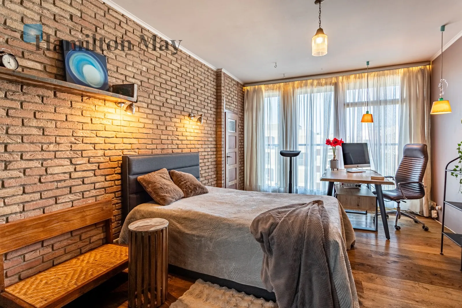 Region: Wola Subregion: Czyste Distance to centre: 2 km Level: 6 Price: 13000 PLN Bedrooms: 3 Bathrooms: 2 - slider