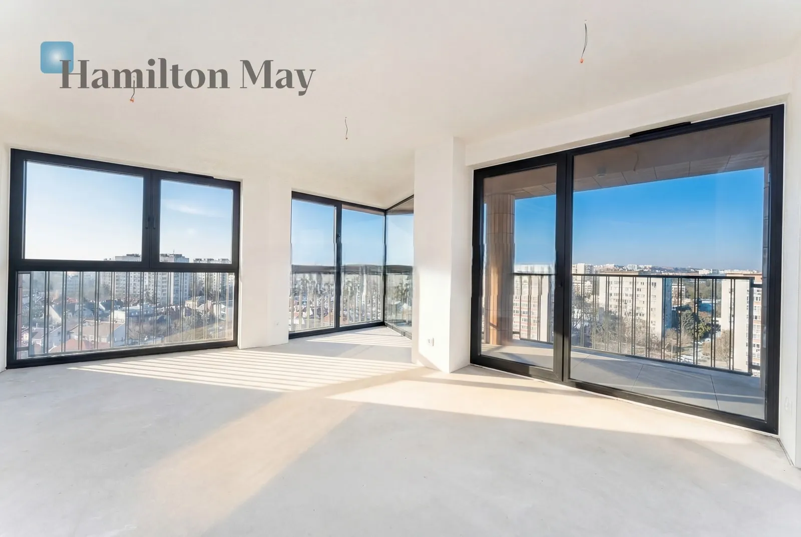 Street: Mogilska Region: Prądnik Czerwony Subregion: Rakowice Distance to centre: 3.35 km Level: 9 Price: 1400000 PLN Bedrooms: 2 Bathrooms: 2 Size: 59m2 Price/m2: 23729 PLN - slider