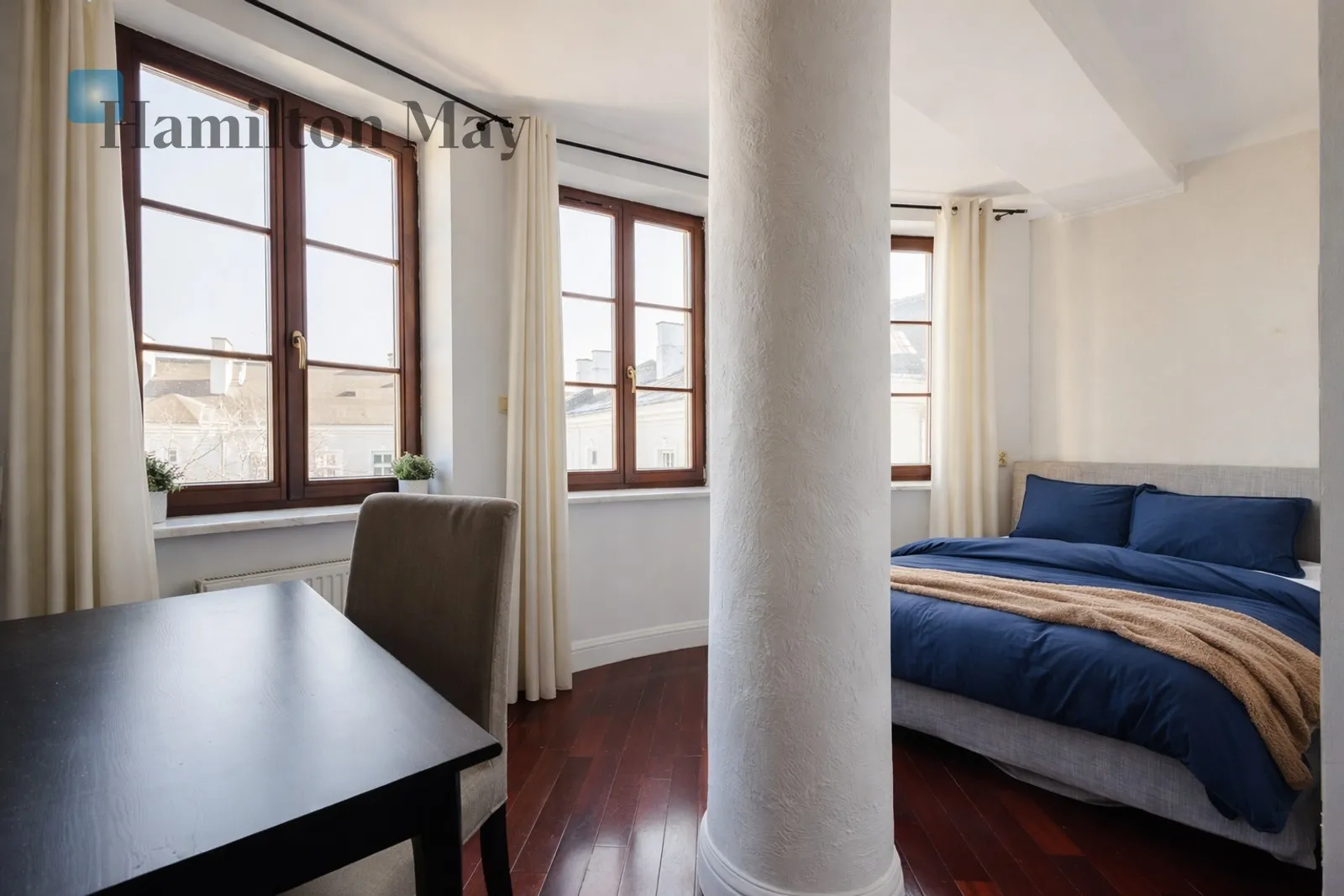 A unique apartment on Bednarska Street - slider