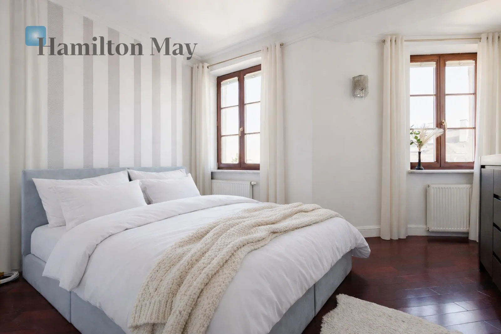 A unique apartment on Bednarska Street - slider