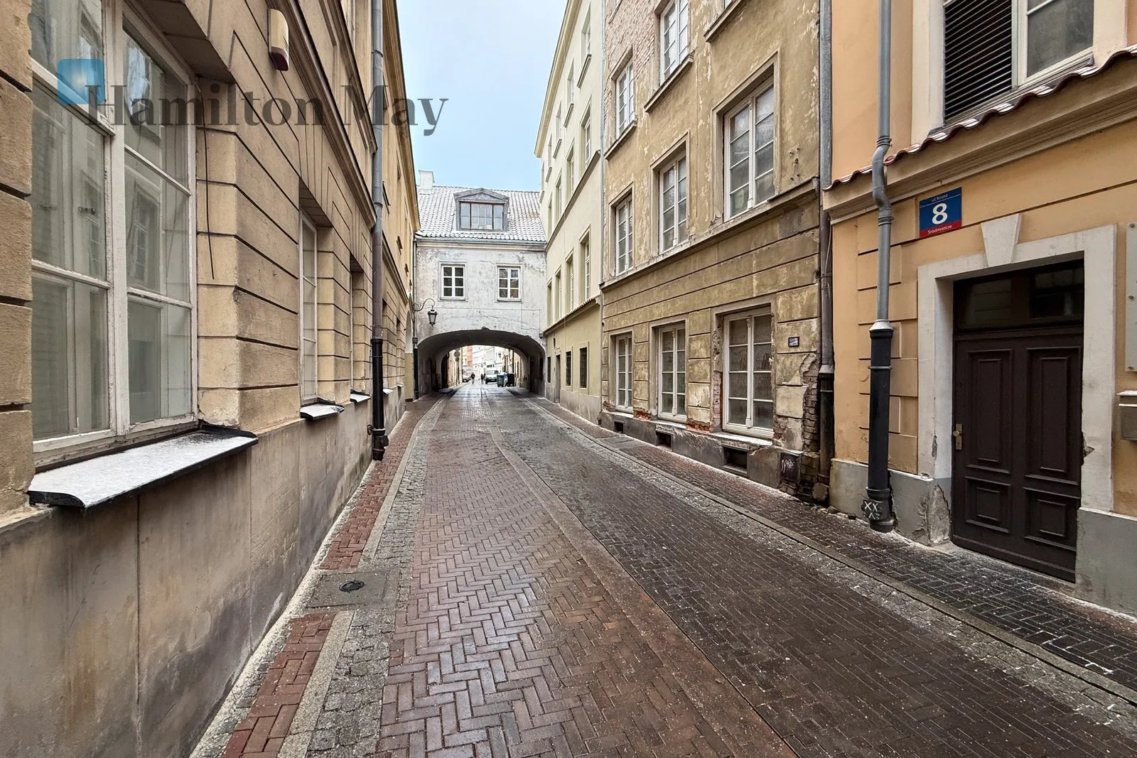 Wyjątkowe mieszkanie przy Starym Mieście – kameralny widok i historyczny klimat - slider