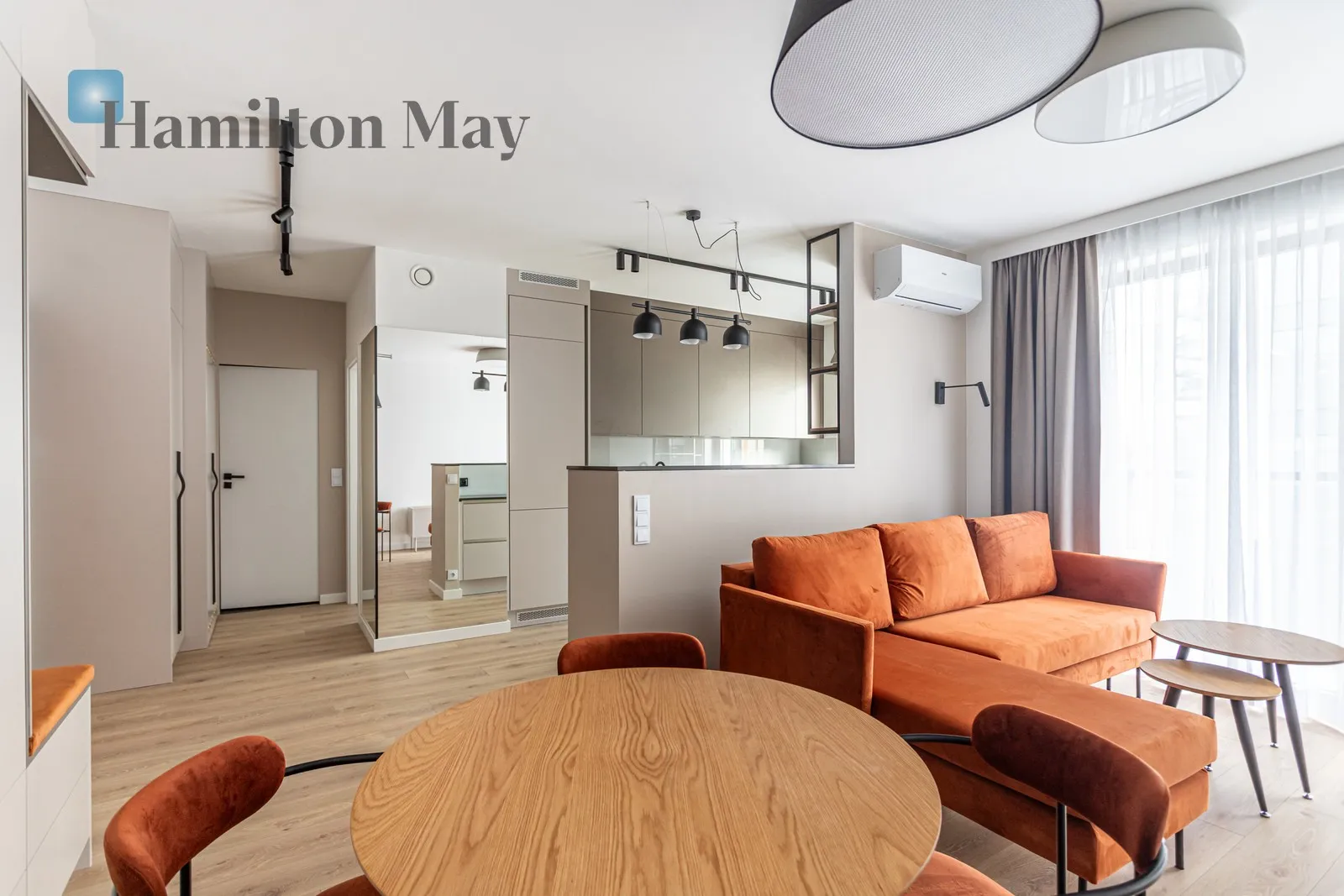 City: Warszawa Street: Burakowska Region: Wola Subregion: Powązki Distance to centre: 3.65 km Level: 3 Price: 4700 PLN Bedrooms: 1 - slider