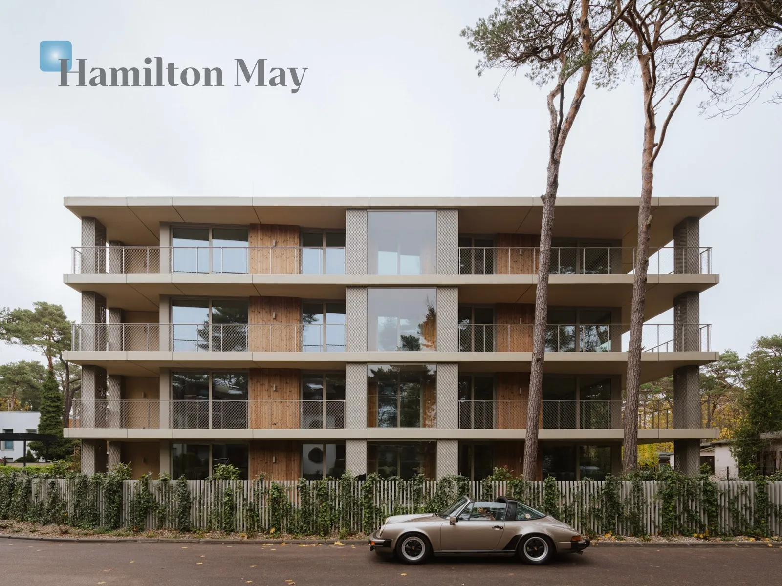 Distance to centre: 312.01 km Level: 1 Price: 2275500 PLN Bedrooms: 1 Bathrooms: 1 - slider