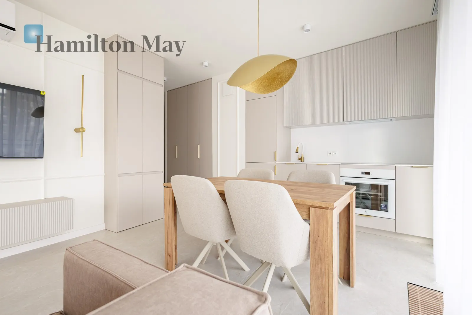 Сучасна квартира в самому серці Волі - slider