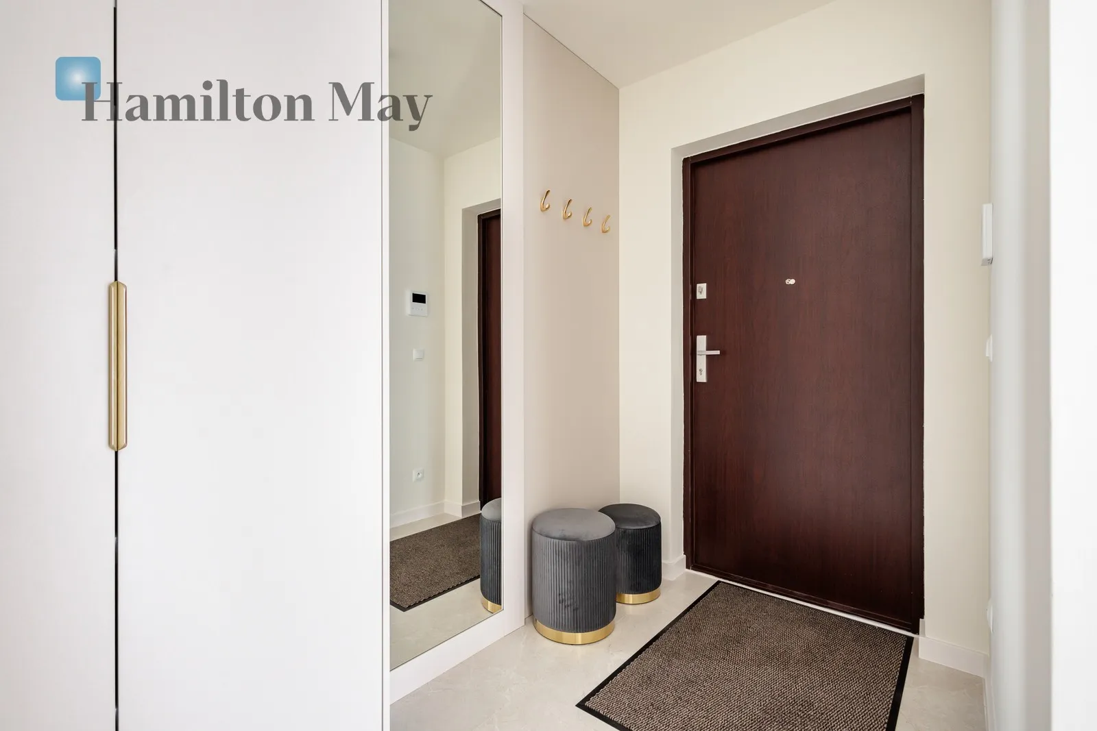 Сучасна квартира в самому серці Волі - slider