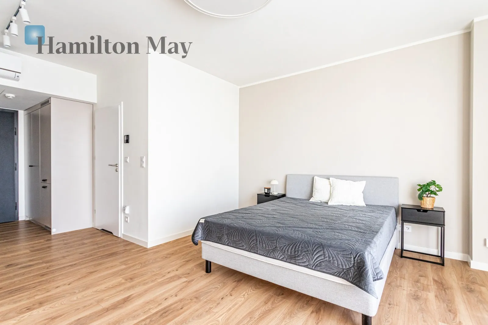 Студія | 32,33 м2 | Близько до центру | Унікальна вежа - slider