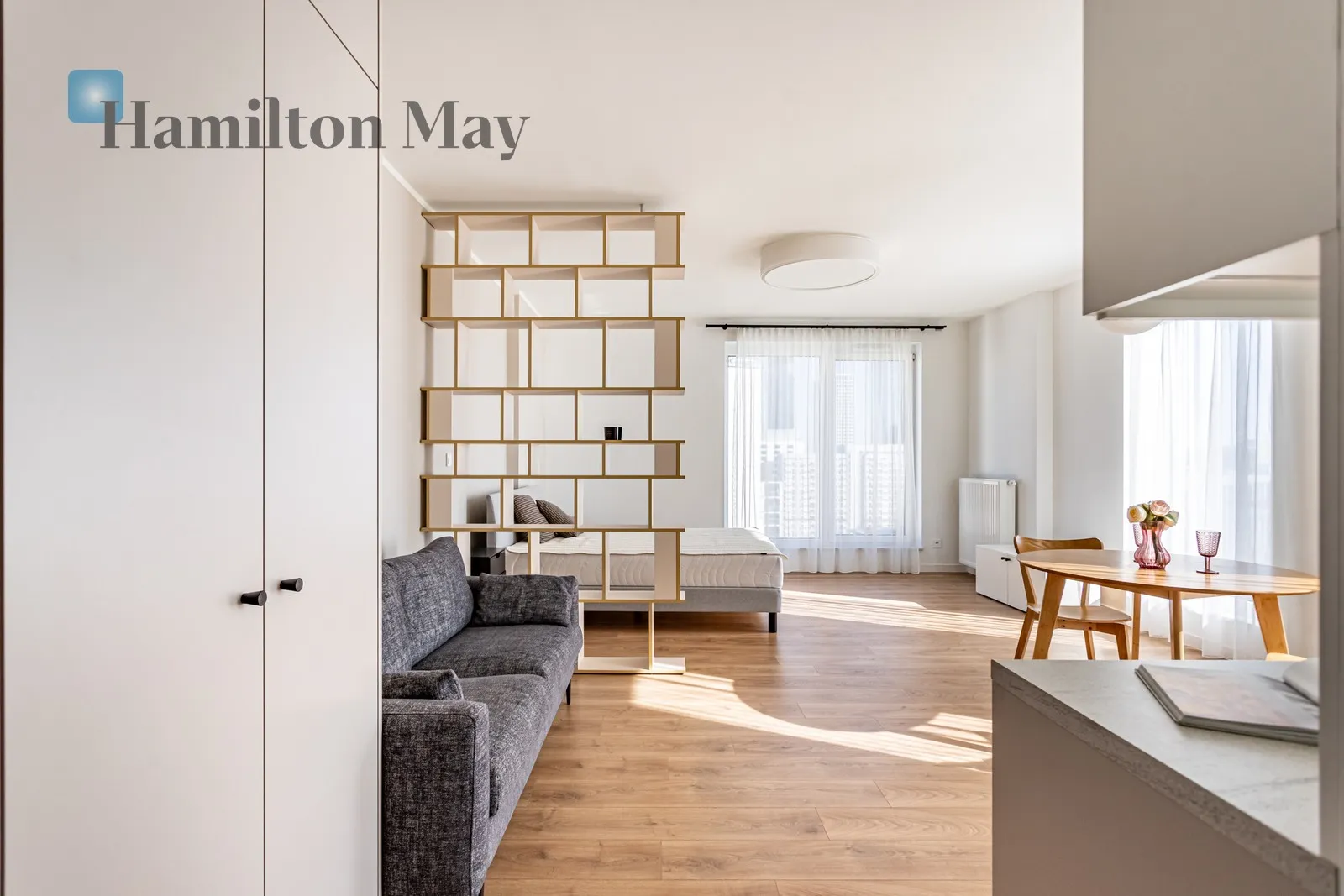 Studio | 39.71 m2 | Close to the Center | High floor in Unique Tower - slider