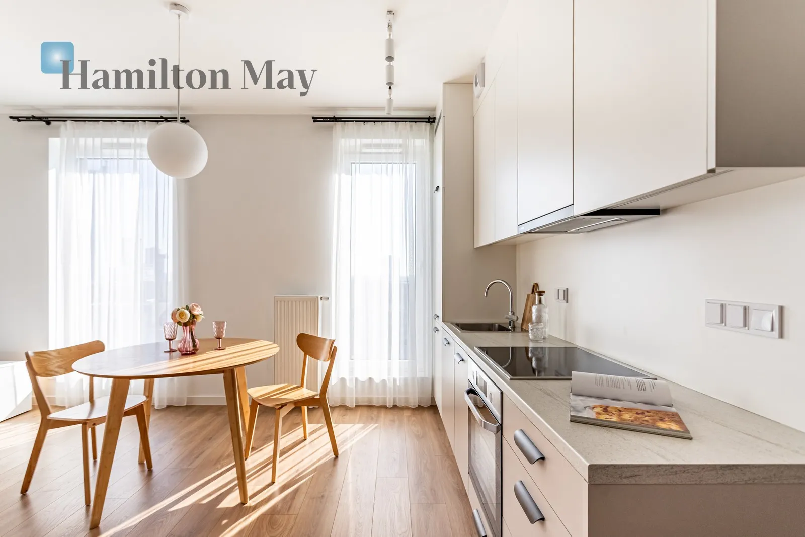 Studio | 39.71 m2 | Close to the Center | High floor in Unique Tower - slider