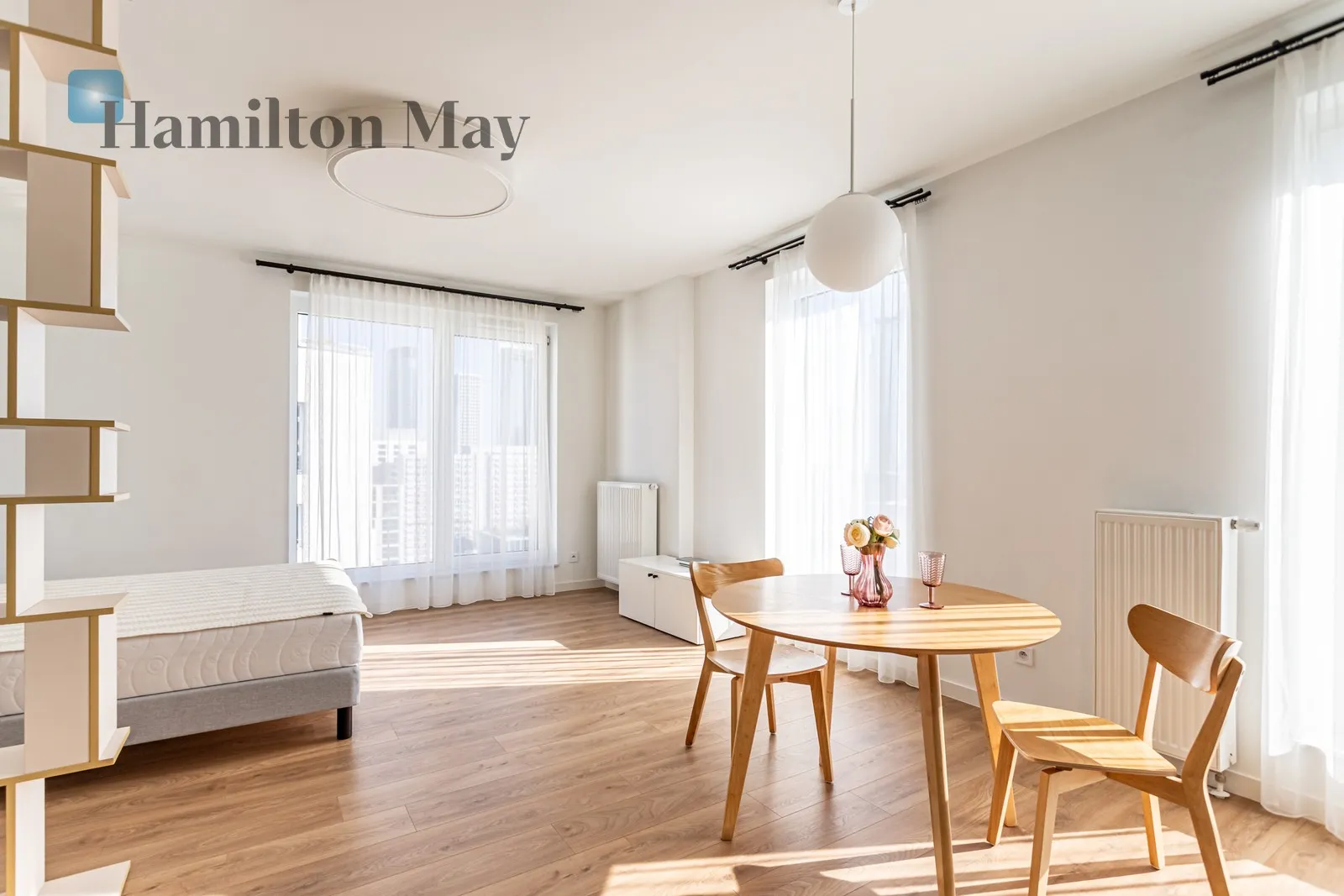 Studio | 39.71 m2 | Close to the Center | High floor in Unique Tower - slider