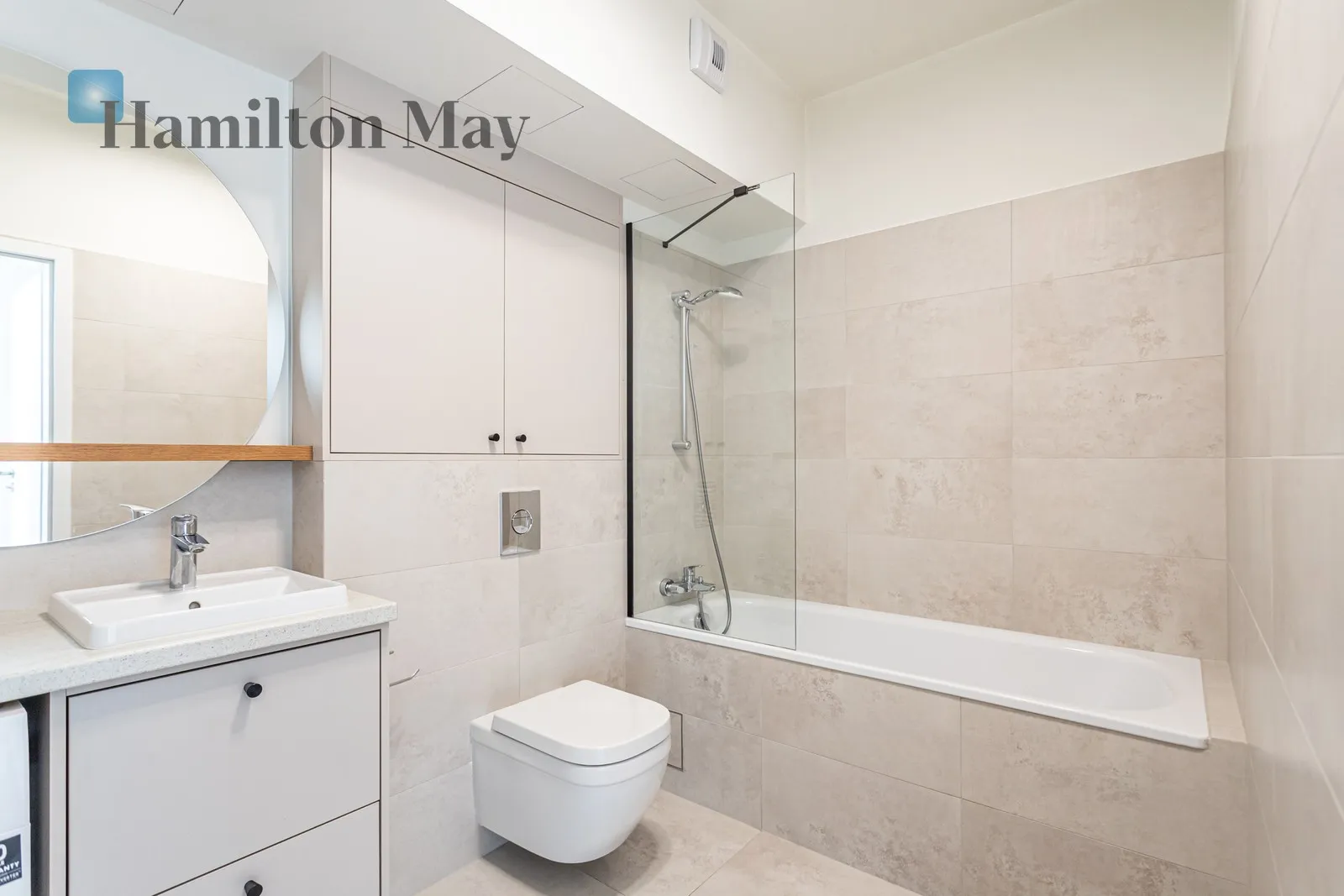 Studio | 39.71 m2 | Close to the Center | High floor in Unique Tower - slider