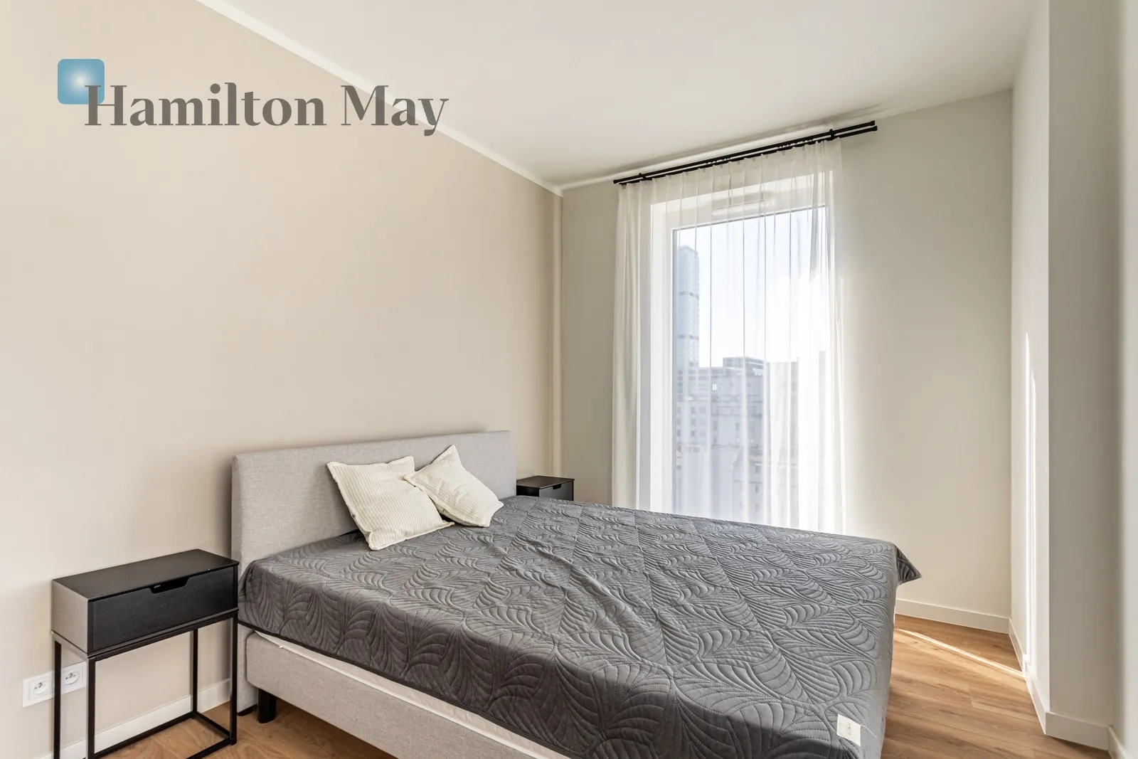 Apartament | 42.28 m2 I Blisko centrum I Unique Tower - slider