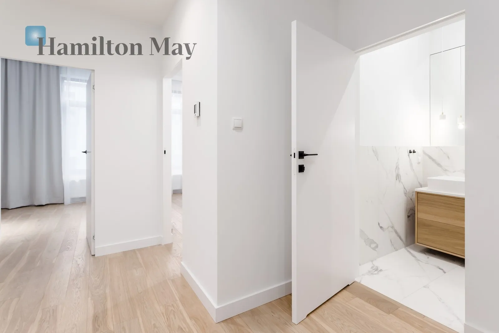 Distance to centre: 1.45 km Level: 4 Price: 13665 PLN Bedrooms: 2 - slider