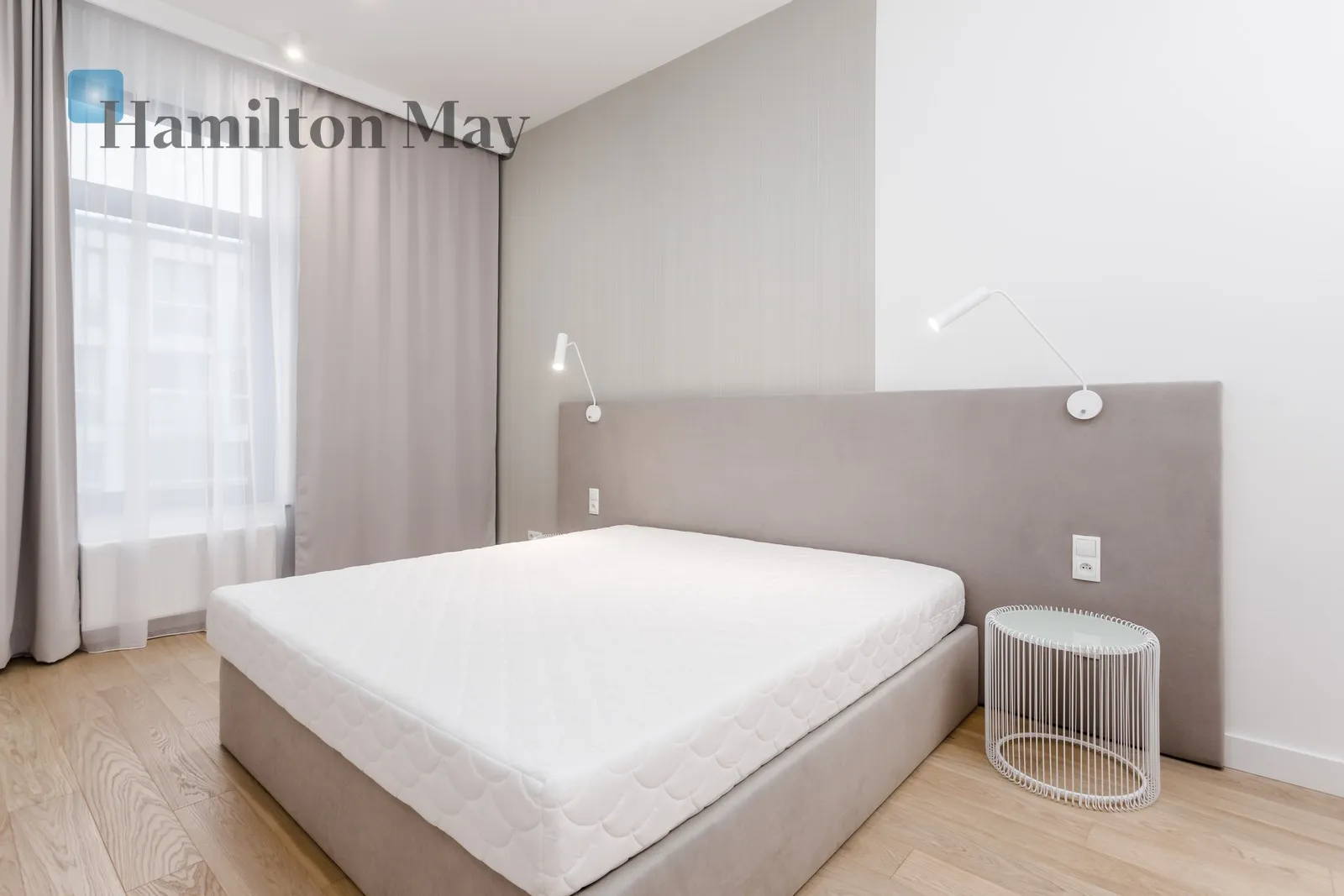 Price: 13665 PLN Bedrooms: 2 Bathrooms: 2 Size: 71m2 Price/m2: 192 PLN - slider