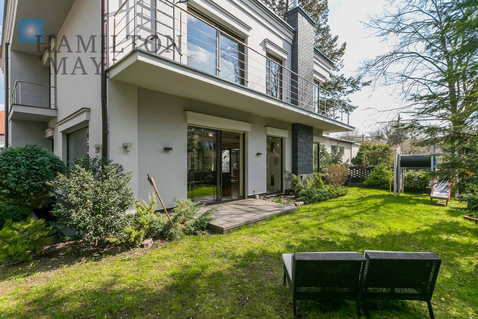 A family house in quiet part of Old Bielany - slider