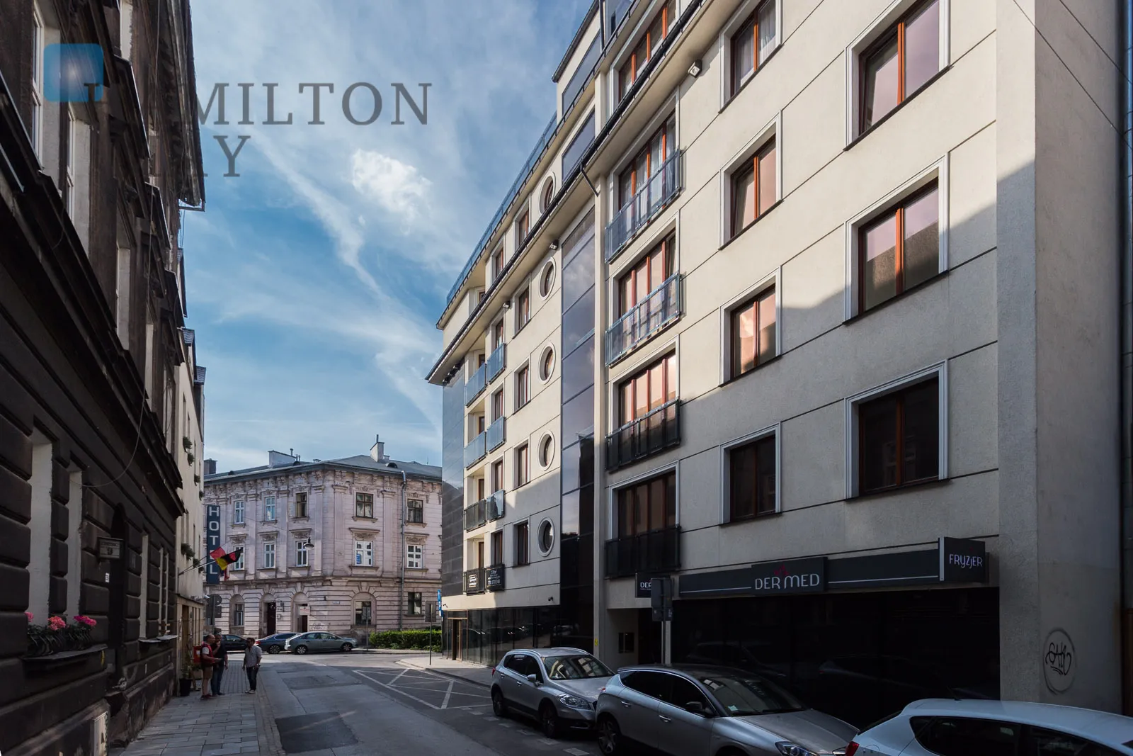 Luxurious and modern 3-bedroom apartment with a garage space in the center of Krakow, Residence Pod Złotym Globem - slider