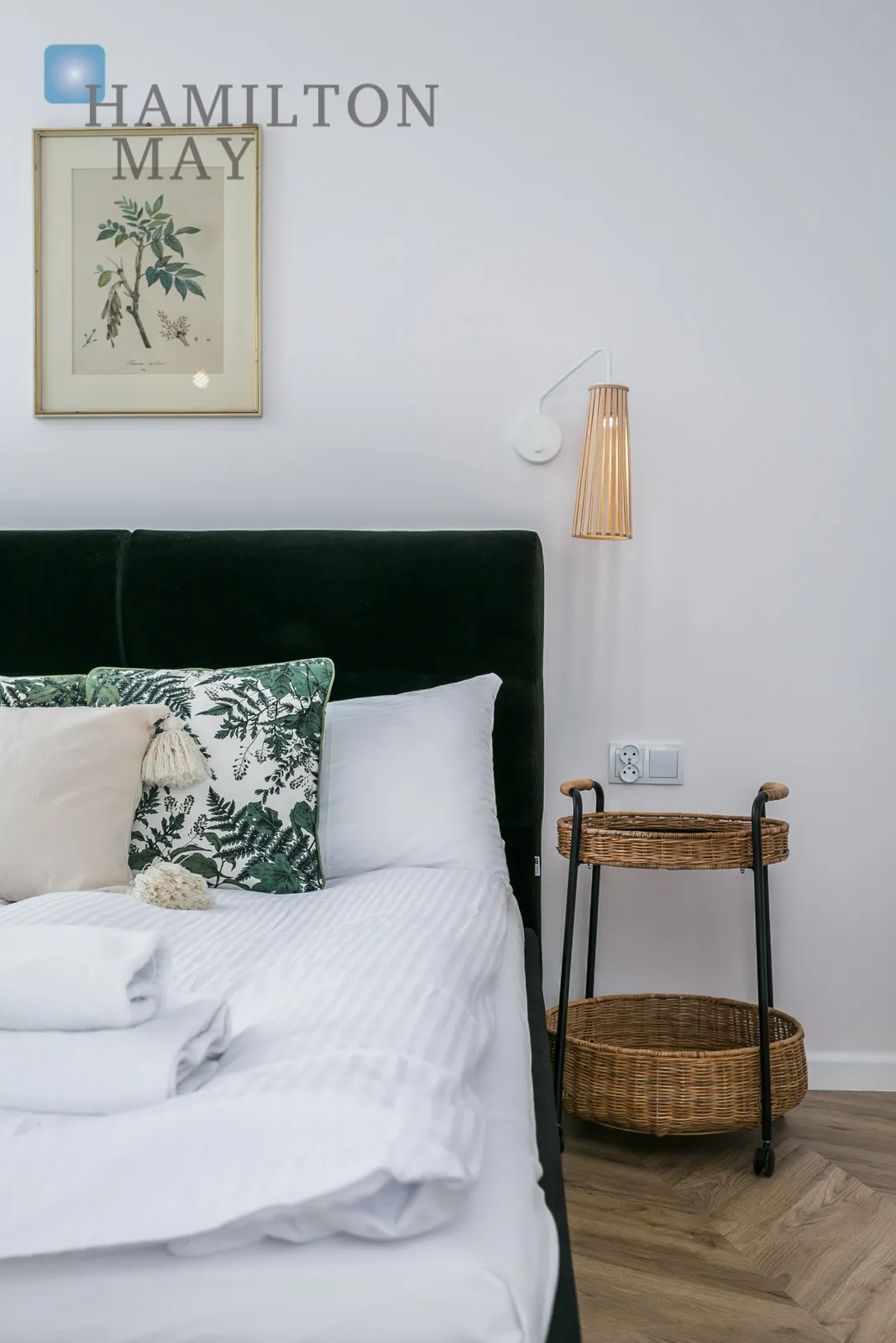 Comfortable top-floor apartment in Krakow - slider