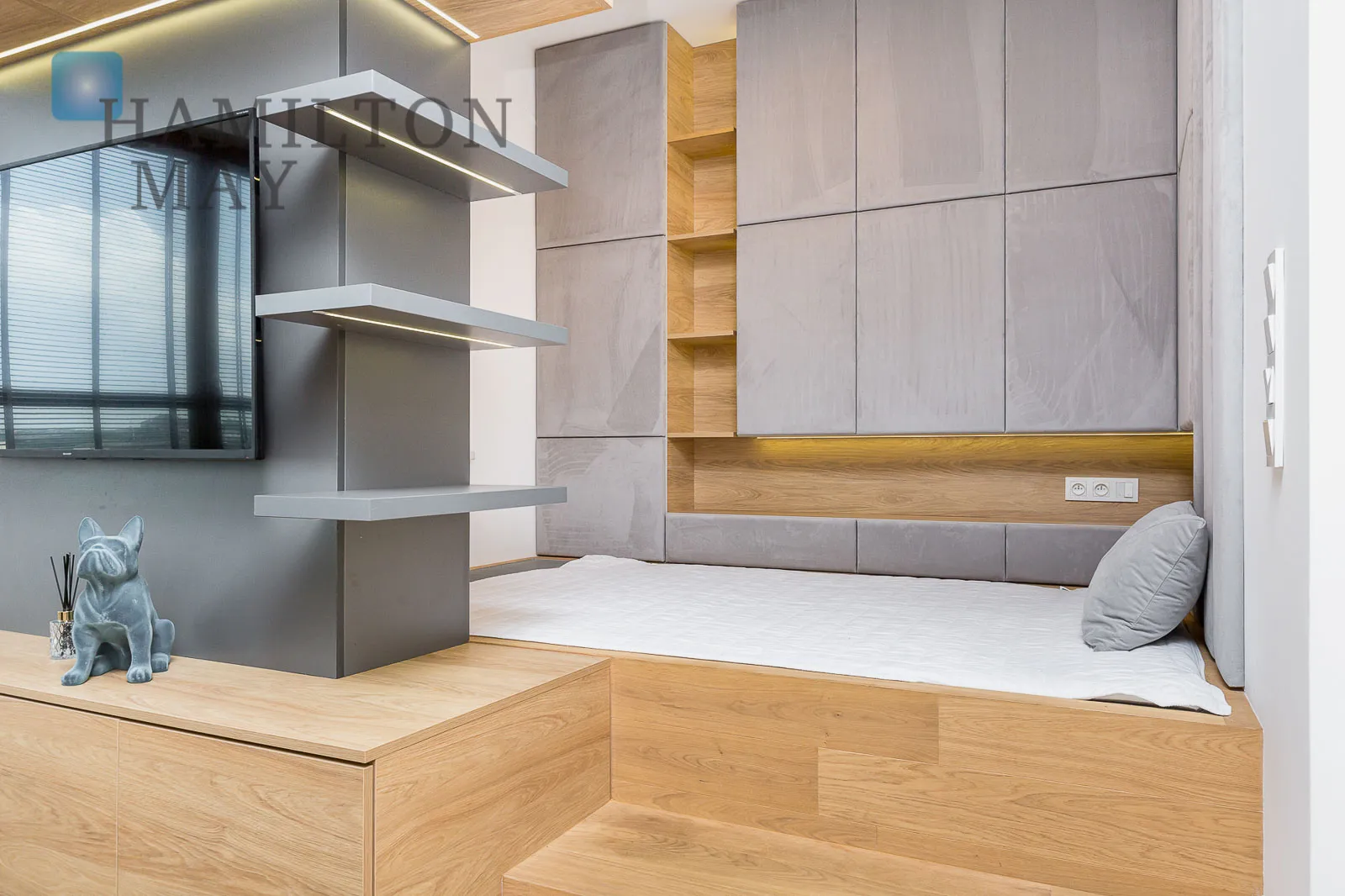 Przestronny apartament z balkonem na Woli - slider