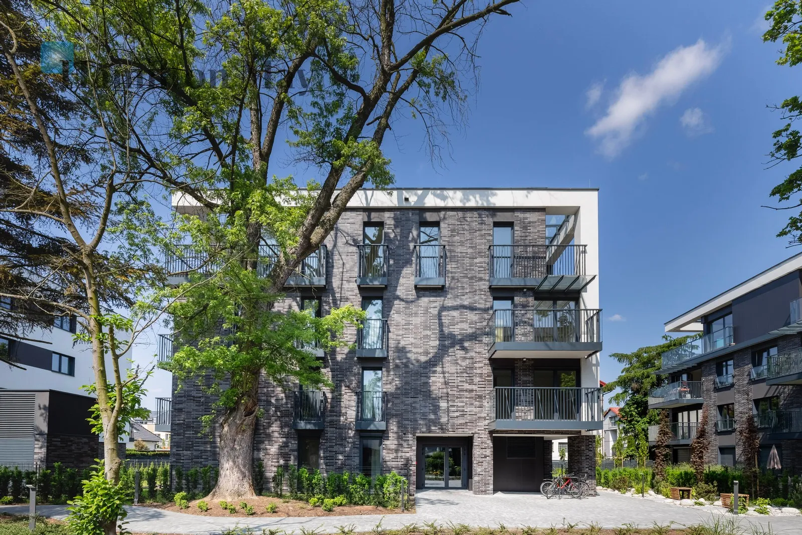 Bedrooms: 3 - slider