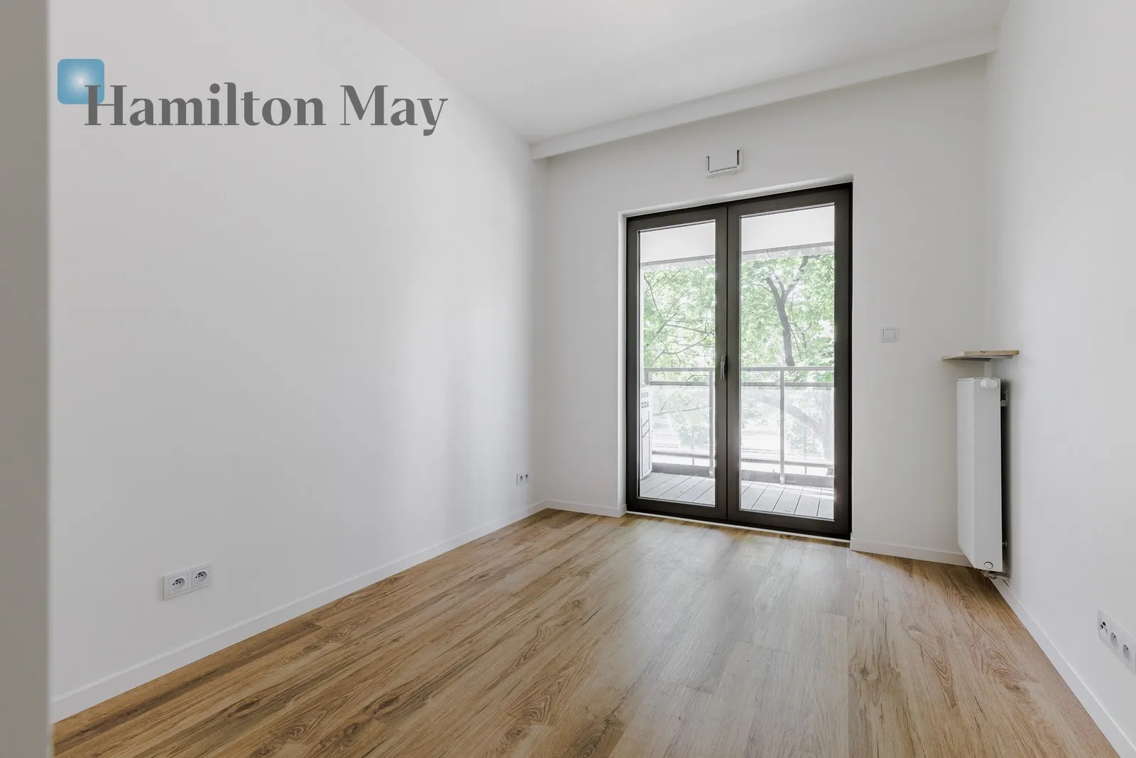 City: Warszawa Street: aleja "Solidarności" Region: Wola Distance to centre: 2.11 km Level: 1 Price: 7000 PLN - slider