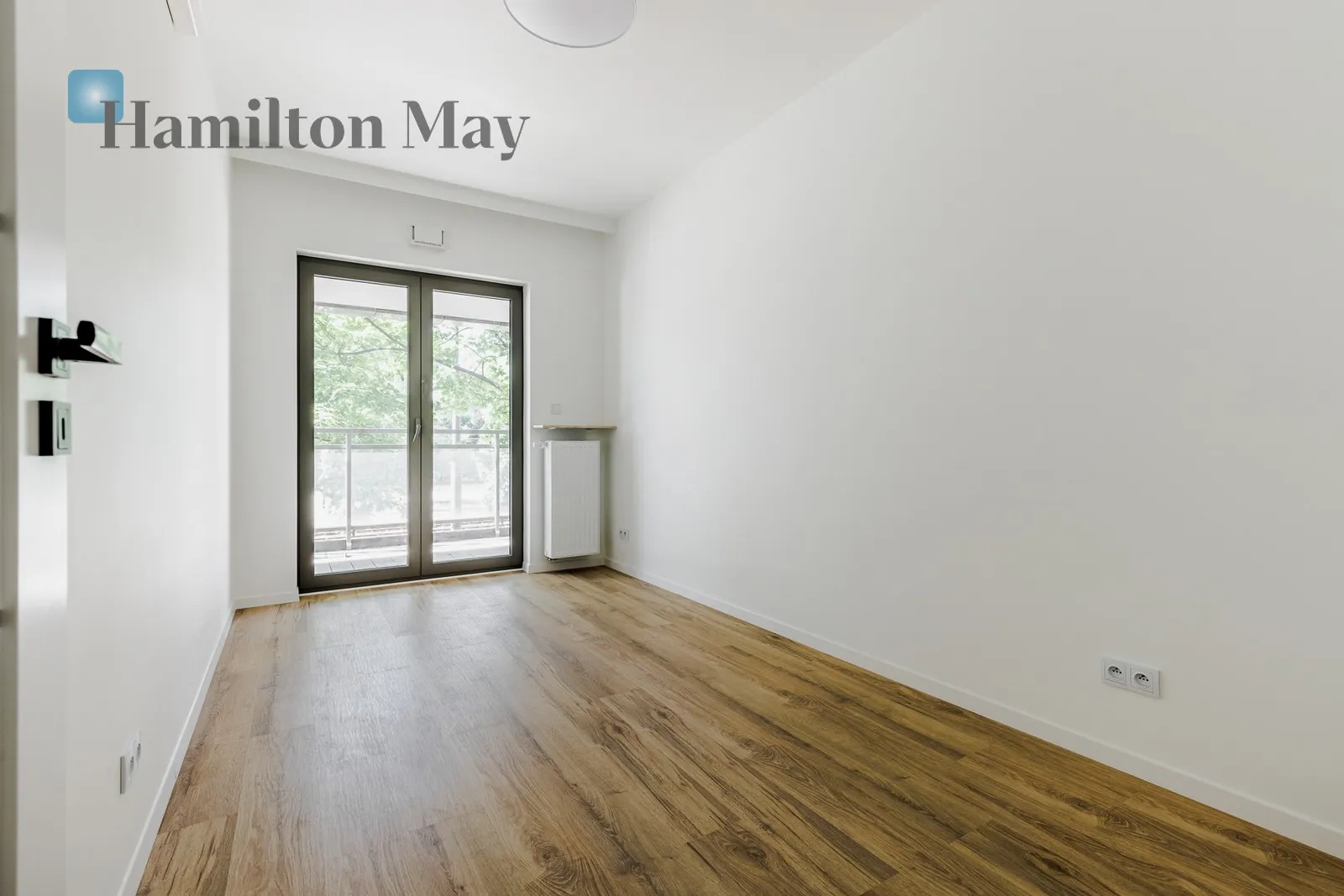Region: Wola Distance to centre: 2.11 km Level: 1 Price: 7000 PLN Bedrooms: 2 Bathrooms: 1 Size: 62m2 Price/m2: 113 PLN - slider