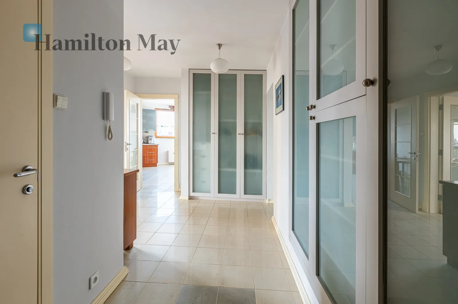 Subregion: Muranów Distance to centre: 3.28 km Level: 5 Price: 8000 PLN Bedrooms: 2 Bathrooms: 2 Size: 120m2 Price/m2: 67 PLN - slider
