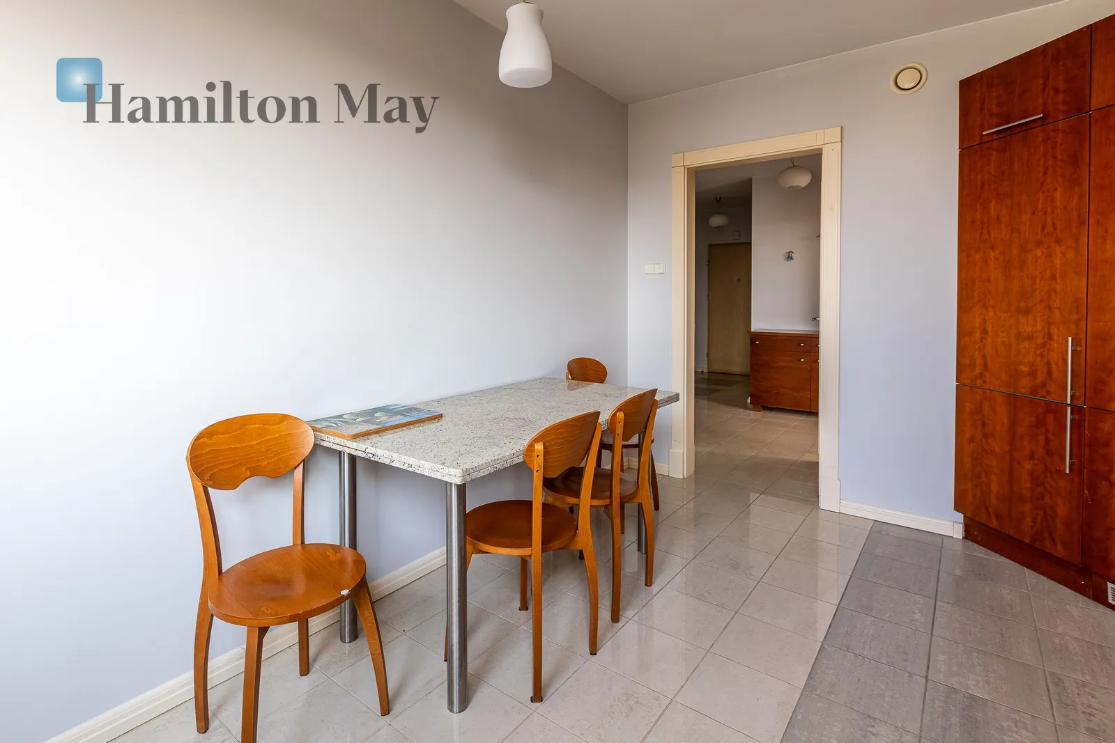 Price: 8000 PLN Bedrooms: 2 Bathrooms: 2 Size: 120m2 Price/m2: 67 PLN - slider