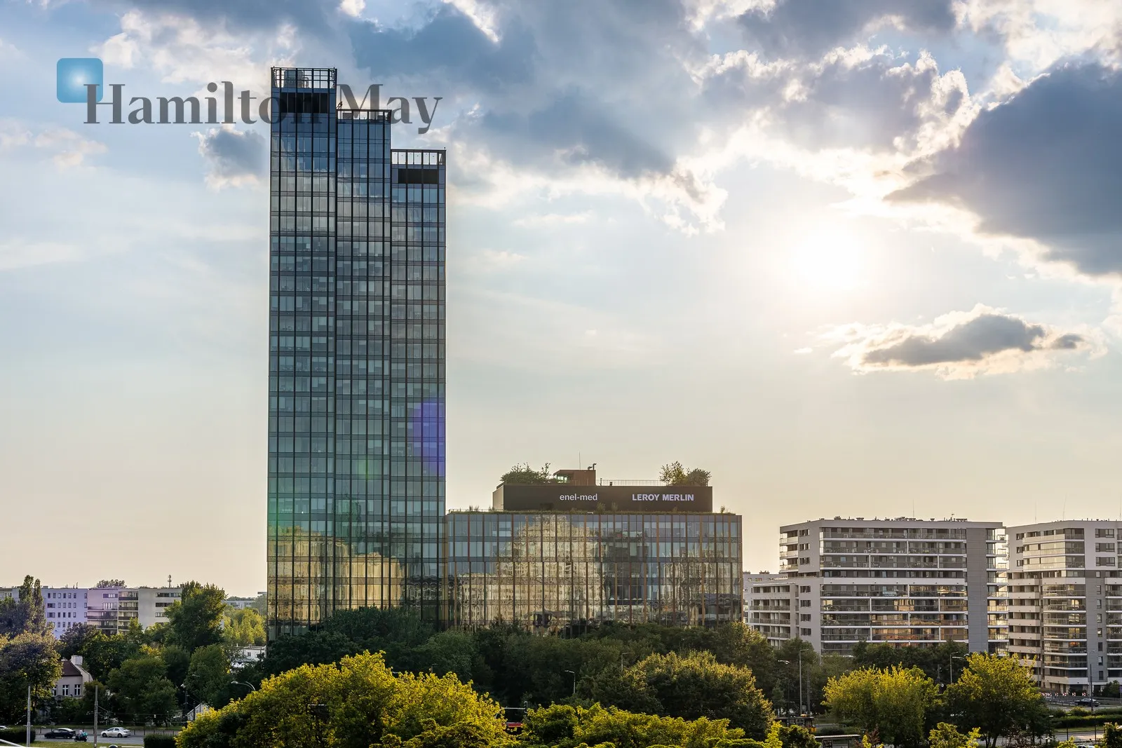 Subregion: Muranów Distance to centre: 3.28 km Level: 5 Price: 8000 PLN Bedrooms: 2 Bathrooms: 2 - slider
