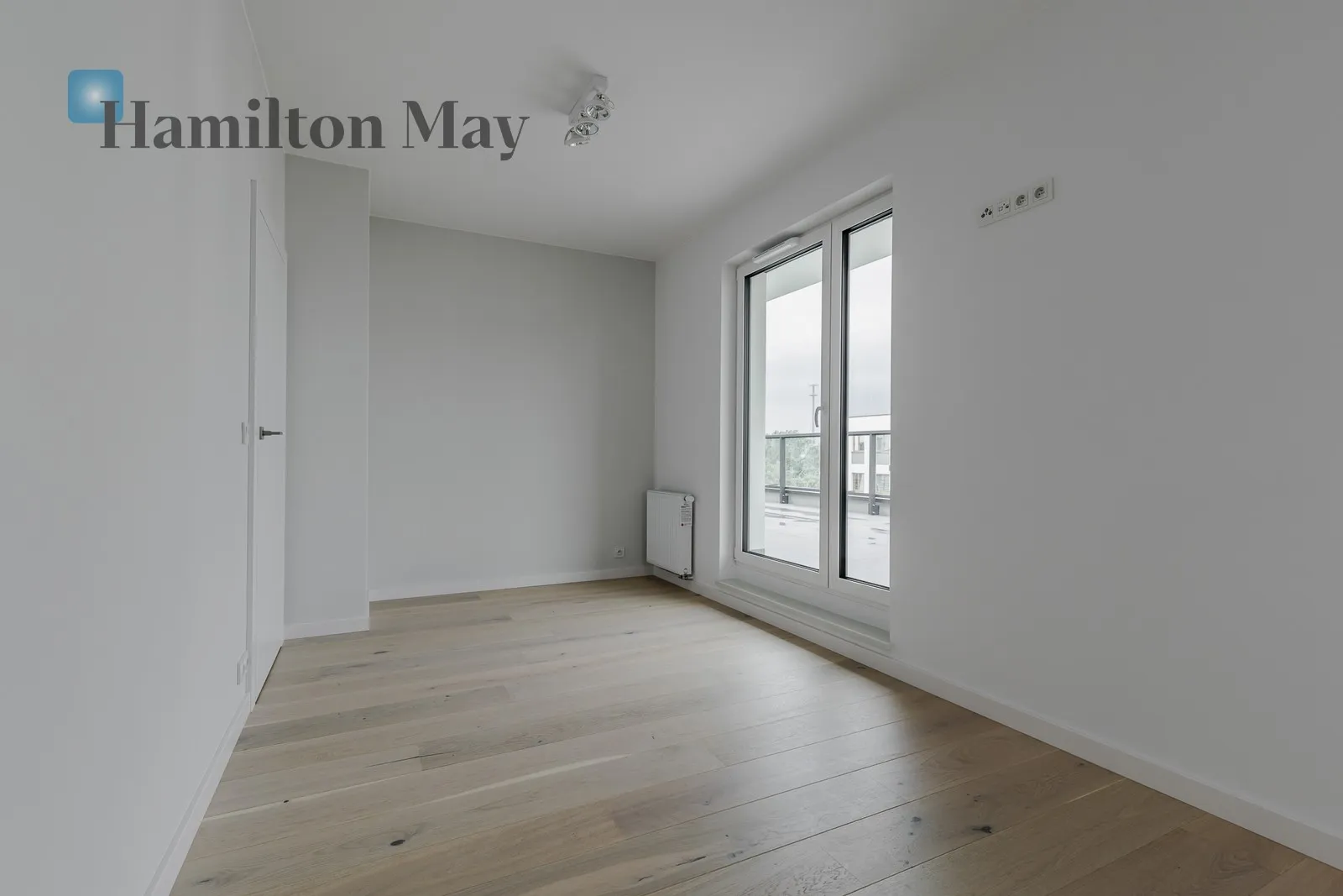 Region: Mokotów Subregion: Służewiec Distance to centre: 6.97 km Level: 5 Price: 7500 PLN Bedrooms: 2 Bathrooms: 2 Size: 80m2 - slider