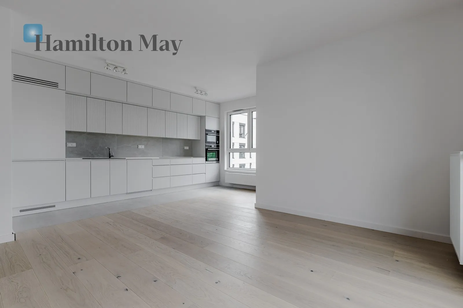 City: Warszawa Street: Bokserska Region: Mokotów Subregion: Służewiec Distance to centre: 6.97 km Level: 5 Price: 7500 PLN Bedrooms: 2 Bathrooms: 2 Size: 80m2 - slider