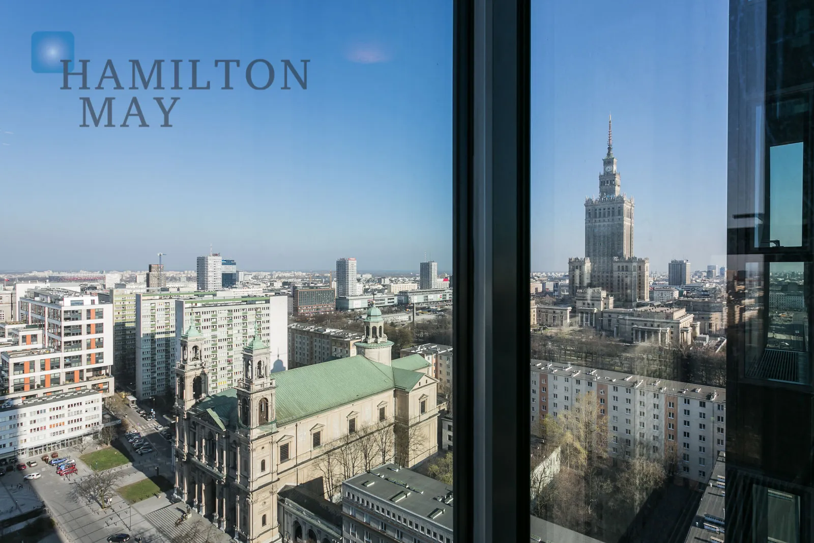 Dwupokojowy apartament w Cosmopolitan Tower z widokiem na pl. Grzybowski - slider