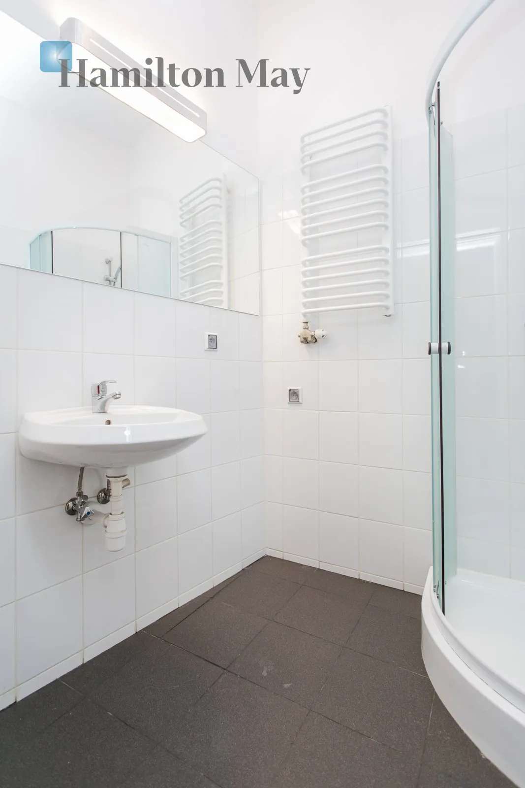 Region: Stare Miasto Level: 3 Price: 6500 PLN Bedrooms: 3 Bathrooms: 2 Size: 122m2 - slider