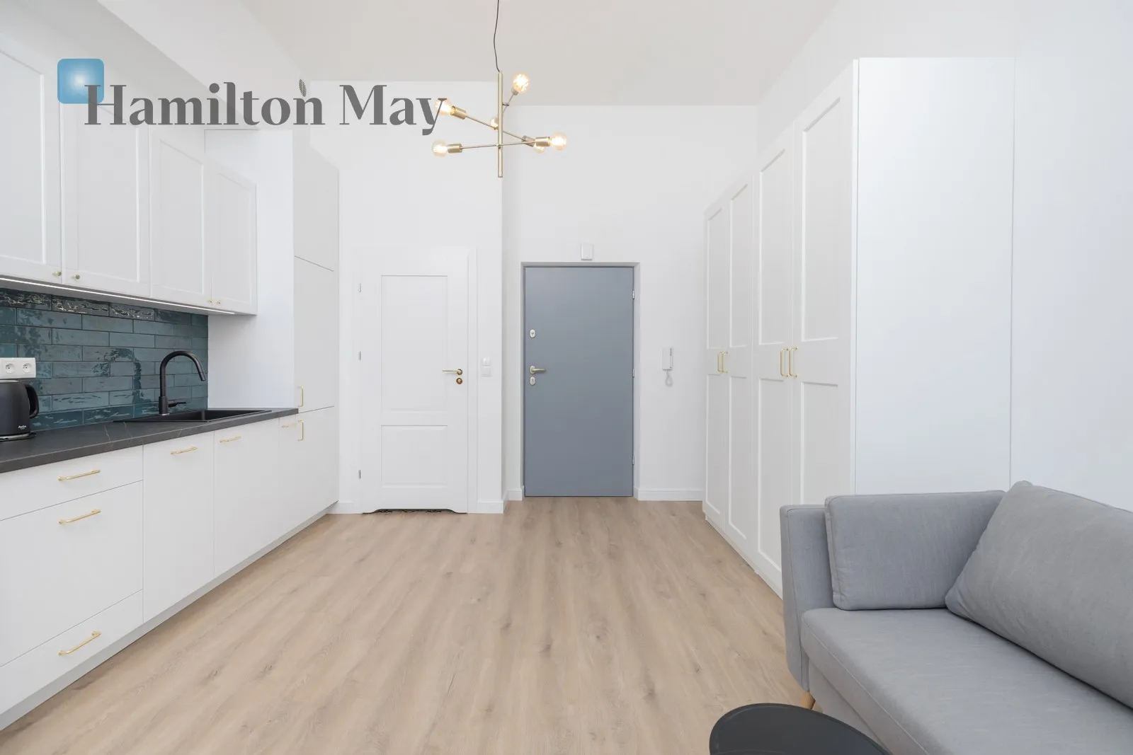 Region: Stare Miasto Distance to centre: 1 km Level: 2 Price: 1229000 PLN Bedrooms: 1 Bathrooms: 1 Size: 45m2 Price/m2: 27311 PLN - slider