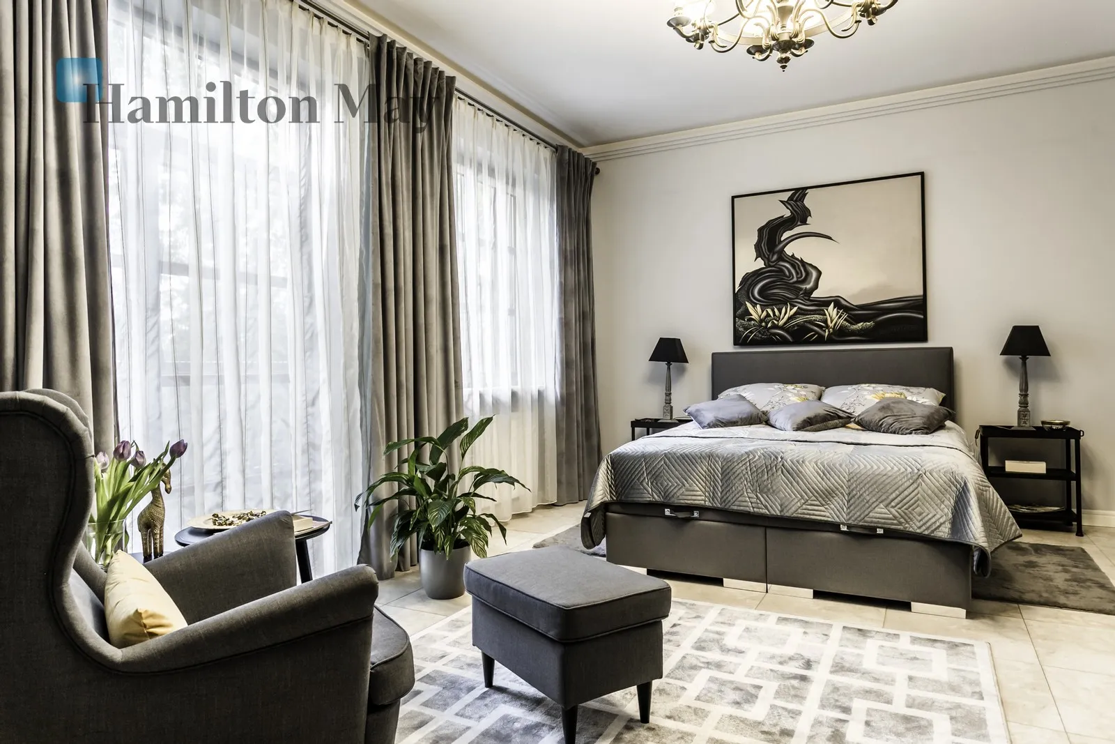 Distance to centre: 5.19 km Level: 2 Price: 18000 PLN Bedrooms: 3 Bathrooms: 3 Size: 190m2 Price/m2: 95 PLN - slider