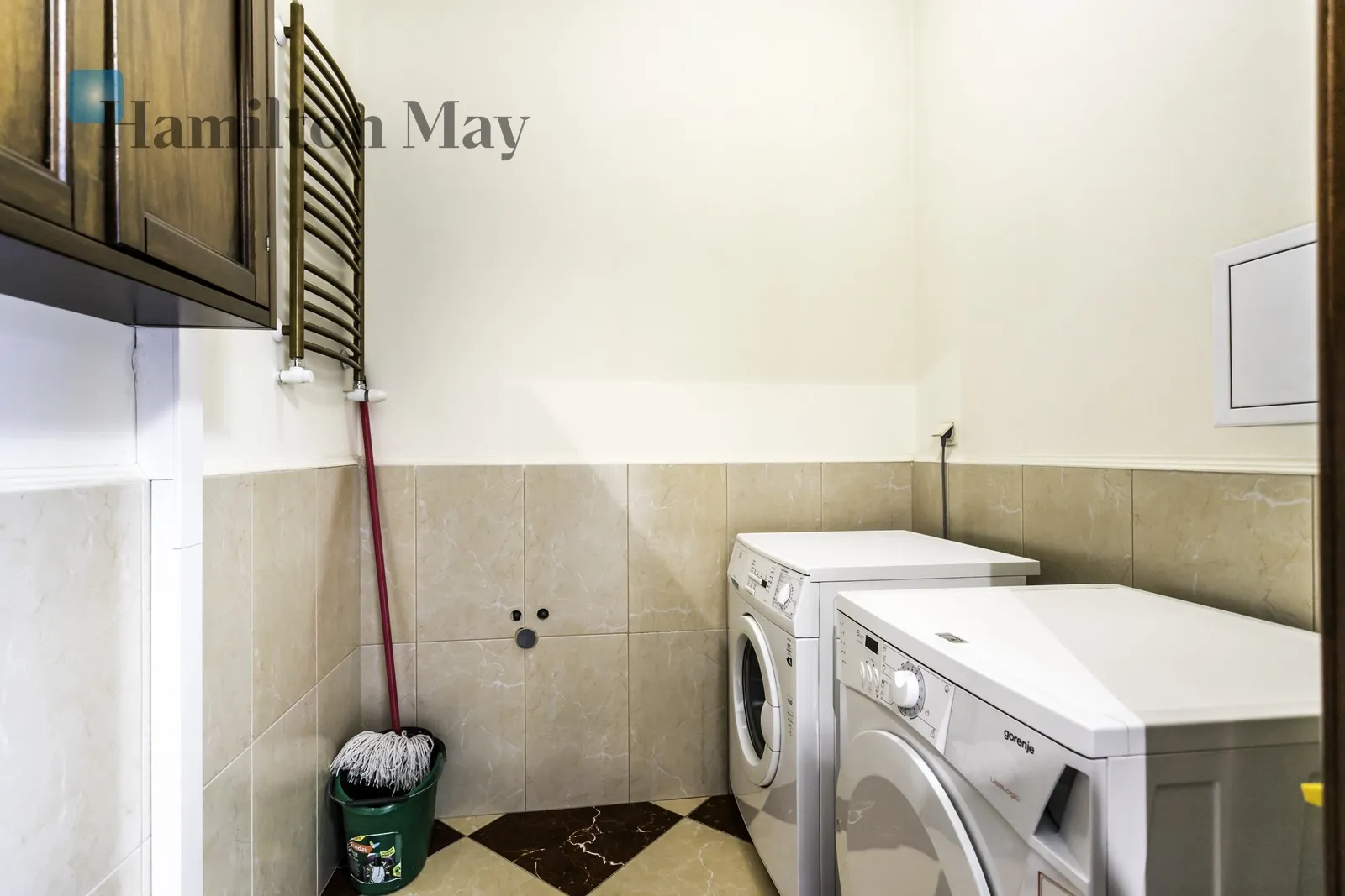Subregion: Stegny Distance to centre: 5.19 km Level: 2 Price: 18000 PLN - slider