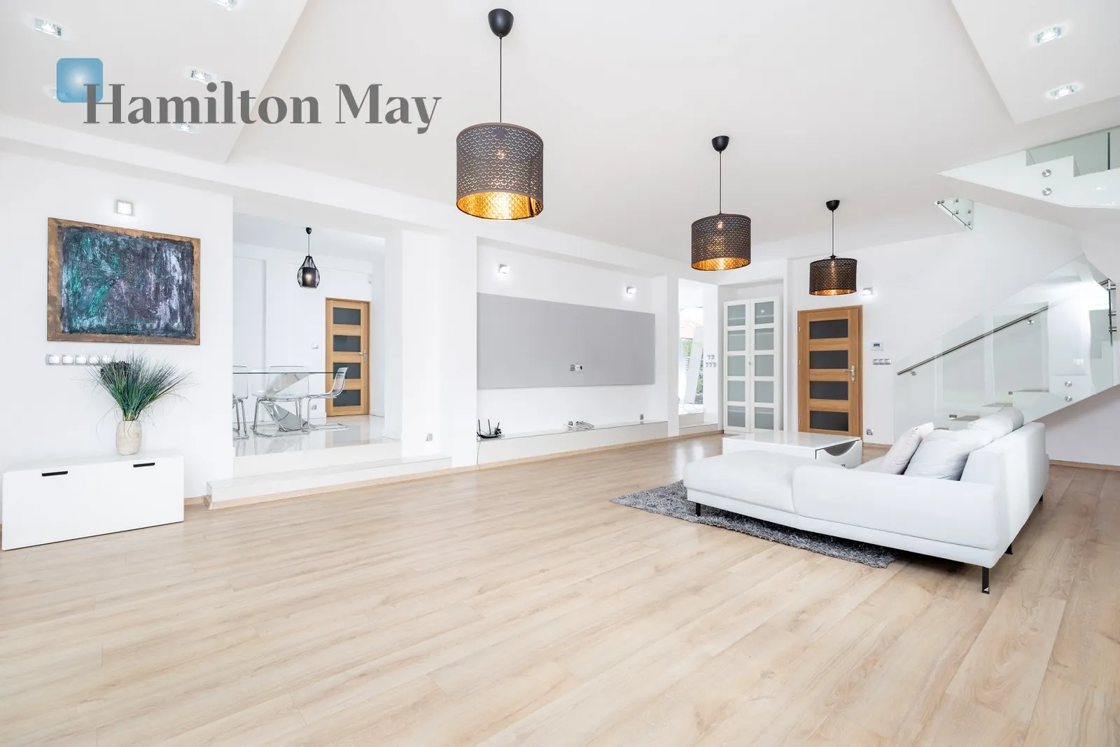 Street: Dolina Region: Zwierzyniec Subregion: Wola Justowska Distance to centre: 4.91 km Level: -9 Price: 17500 PLN Bedrooms: 5 Bathrooms: 3 Plot size: 900m2 Price/m2: 65 PLN - slider