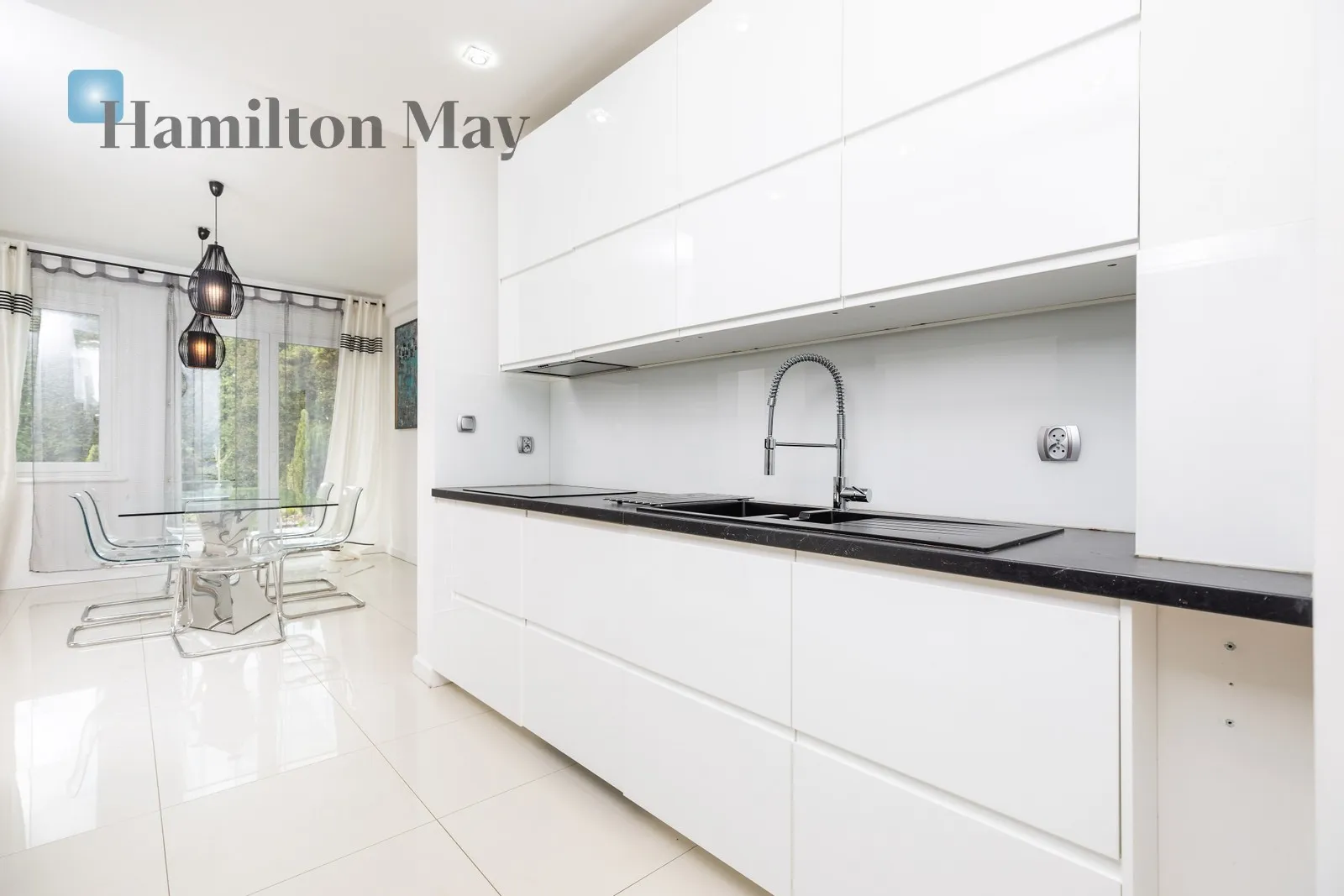 Region: Zwierzyniec Subregion: Wola Justowska Distance to centre: 4.91 km Level: -9 Price: 17500 PLN Bedrooms: 5 Bathrooms: 3 Plot size: 900m2 Price/m2: 65 PLN - slider