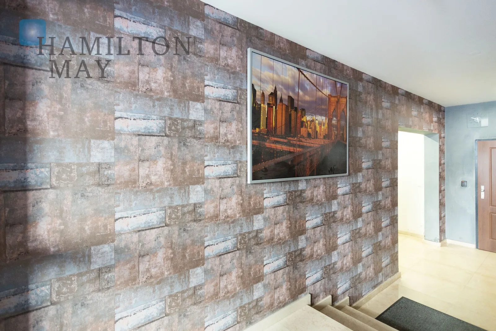 Distance to centre: 1 km Level: 2 Price: 4900 PLN Bedrooms: 2 Bathrooms: 2 Size: 81.5m2 - slider