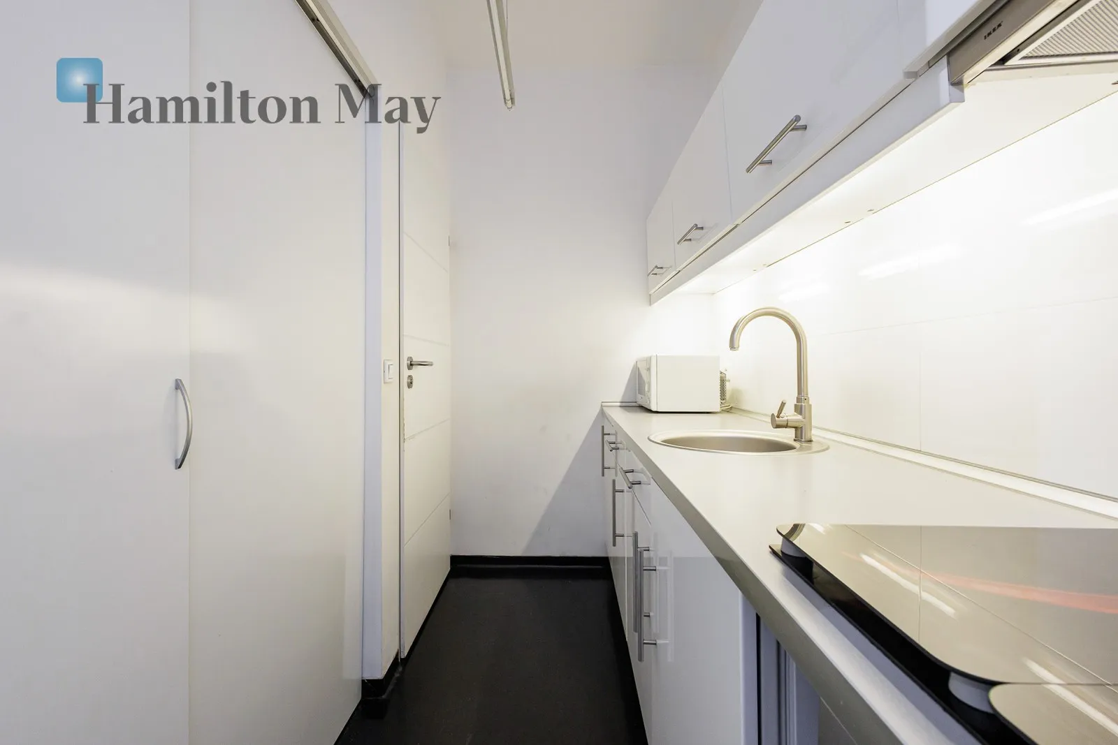 Przestronne mieszkanie 85 m² w przedwojennej kamienicy - slider