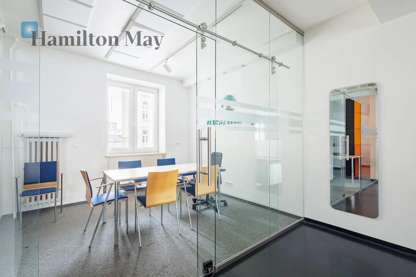 Przestronne mieszkanie 85 m² w przedwojennej kamienicy - slider