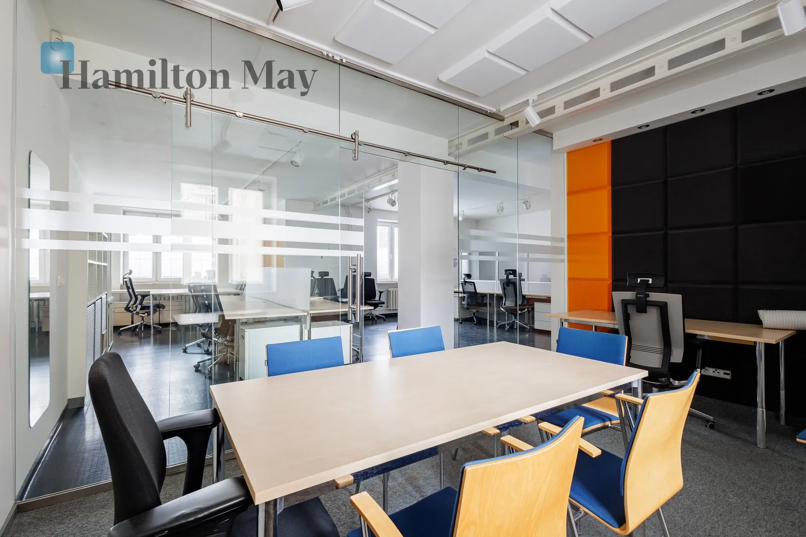 Przestronne mieszkanie 85 m² w przedwojennej kamienicy - slider