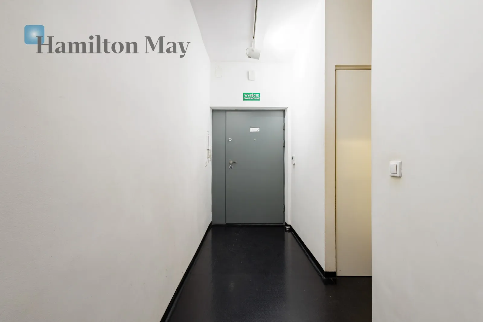 Przestronne mieszkanie 85 m² w przedwojennej kamienicy - slider