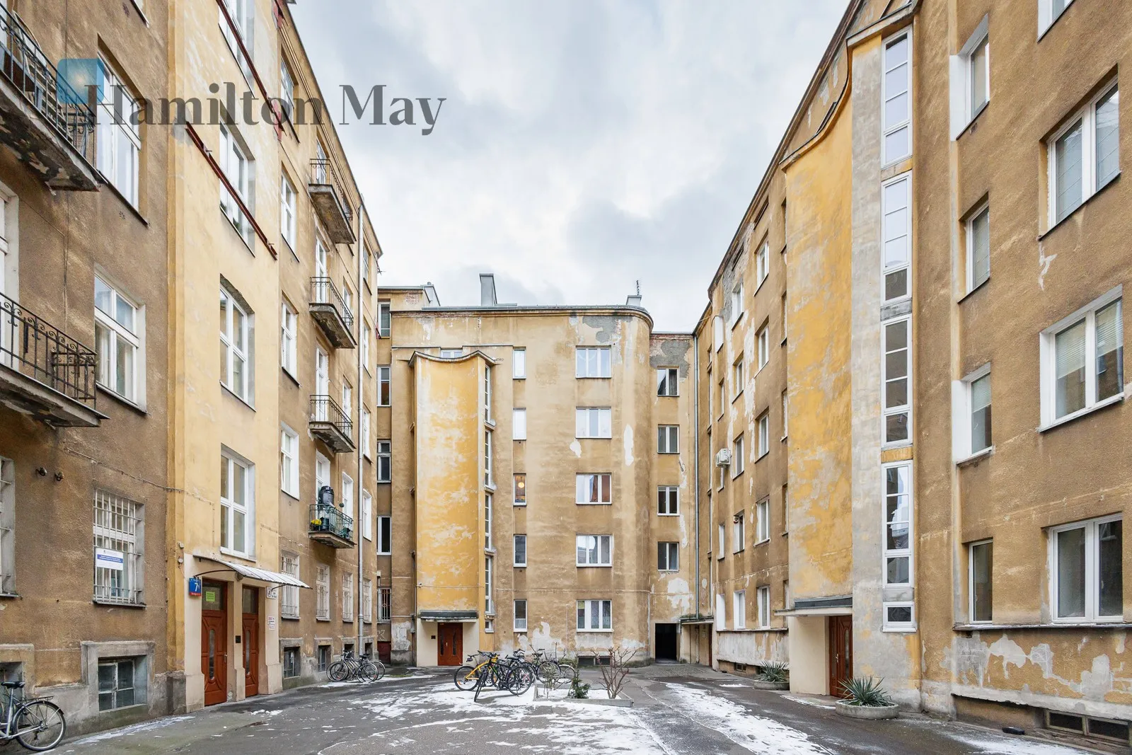 Przestronne mieszkanie 85 m² w przedwojennej kamienicy - slider