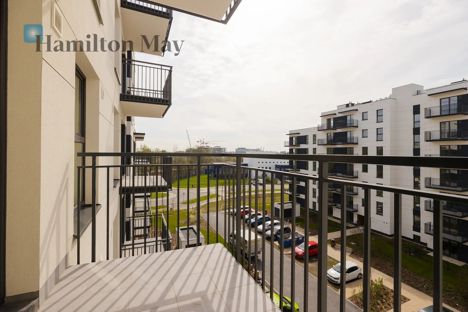 Street: Wschodu Słońca Region: Włochy Subregion: Raków Distance to centre: 5.73 km Level: 4 Price: 803600 PLN - slider