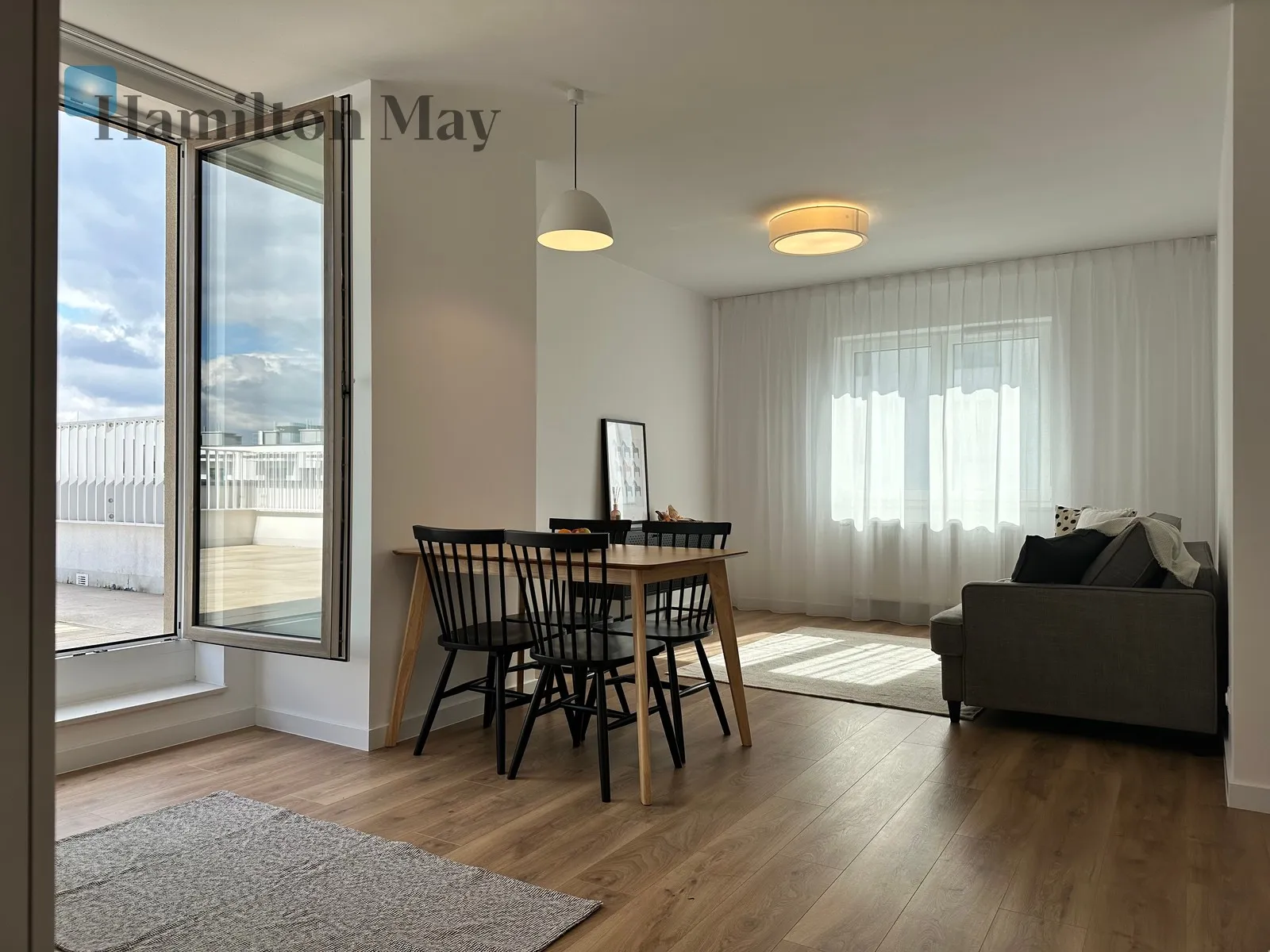 City: Warszawa Street: Bokserska Region: Mokotów Subregion: Służewiec Distance to centre: 6.51 km Level: 8 Price: 2058000 PLN Bedrooms: 3 Bathrooms: 2 - slider