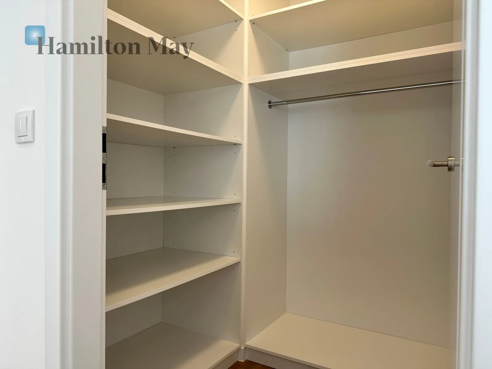 Region: Mokotów Subregion: Służewiec Distance to centre: 6.51 km Level: 8 Price: 2058000 PLN - slider