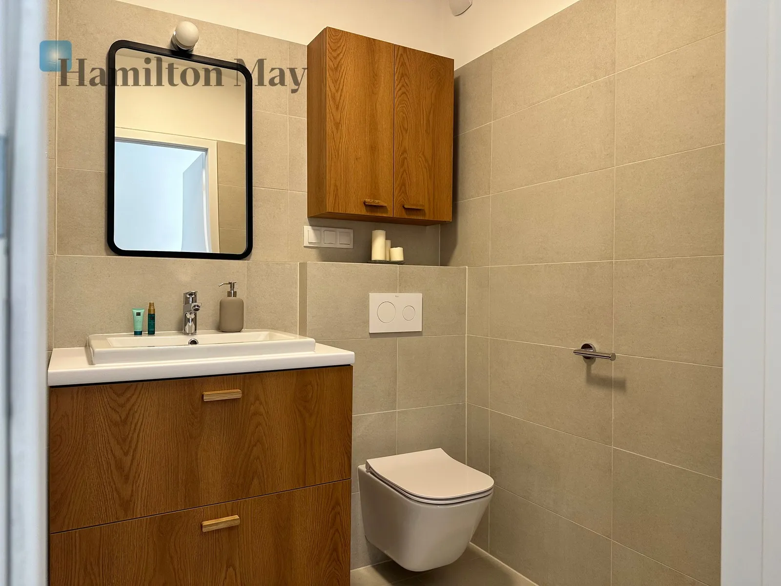 Distance to centre: 6.51 km Level: 8 Price: 2058000 PLN Bedrooms: 3 Bathrooms: 2 - slider