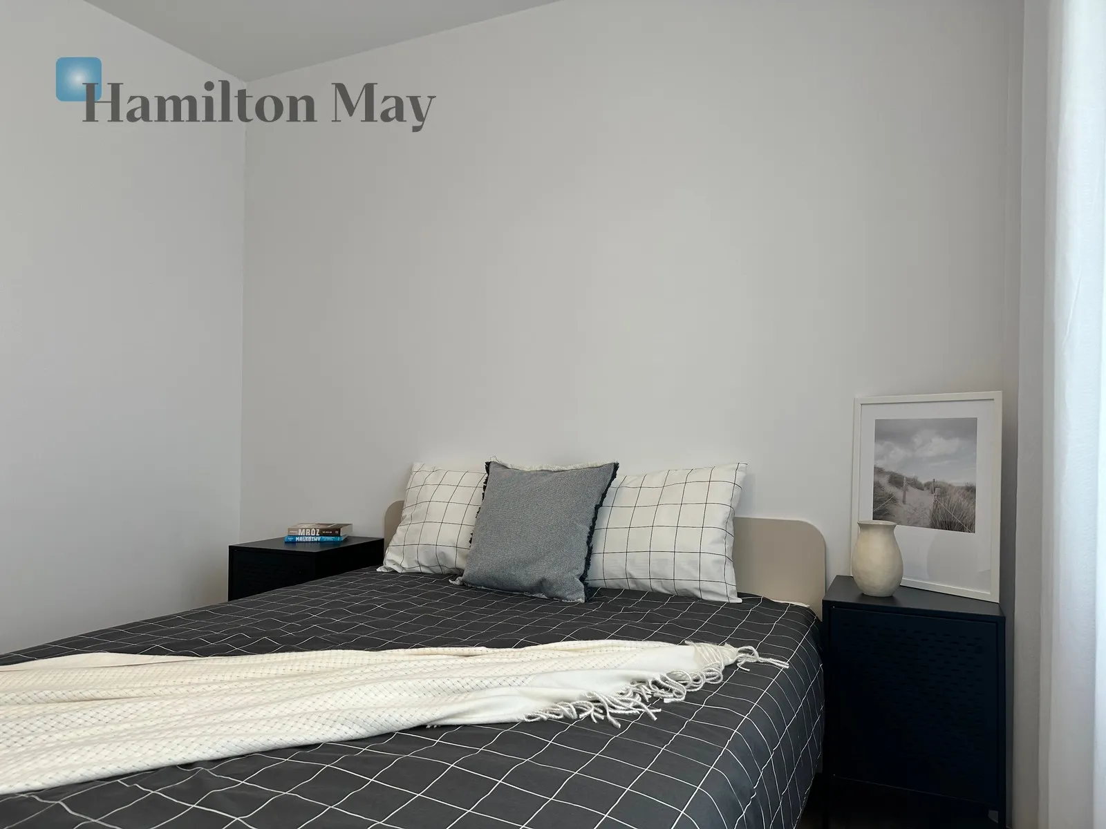 Region: Mokotów Subregion: Służewiec Distance to centre: 6.51 km Level: 8 Price: 2058000 PLN Bedrooms: 3 Bathrooms: 2 - slider