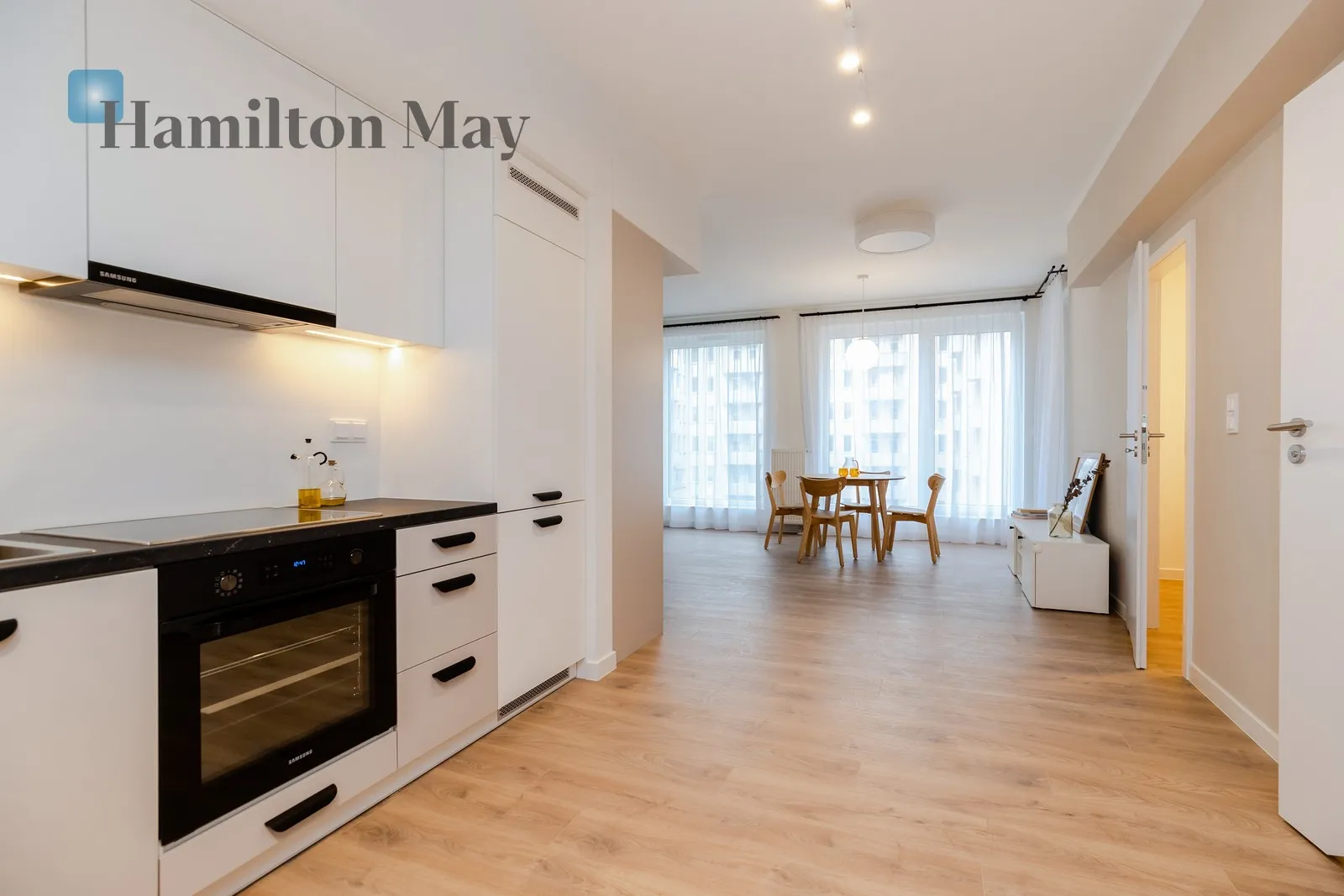 Apartment| 52.27 m2 | Blisko Centrum | Wysokie piętro w Unique Tower - slider