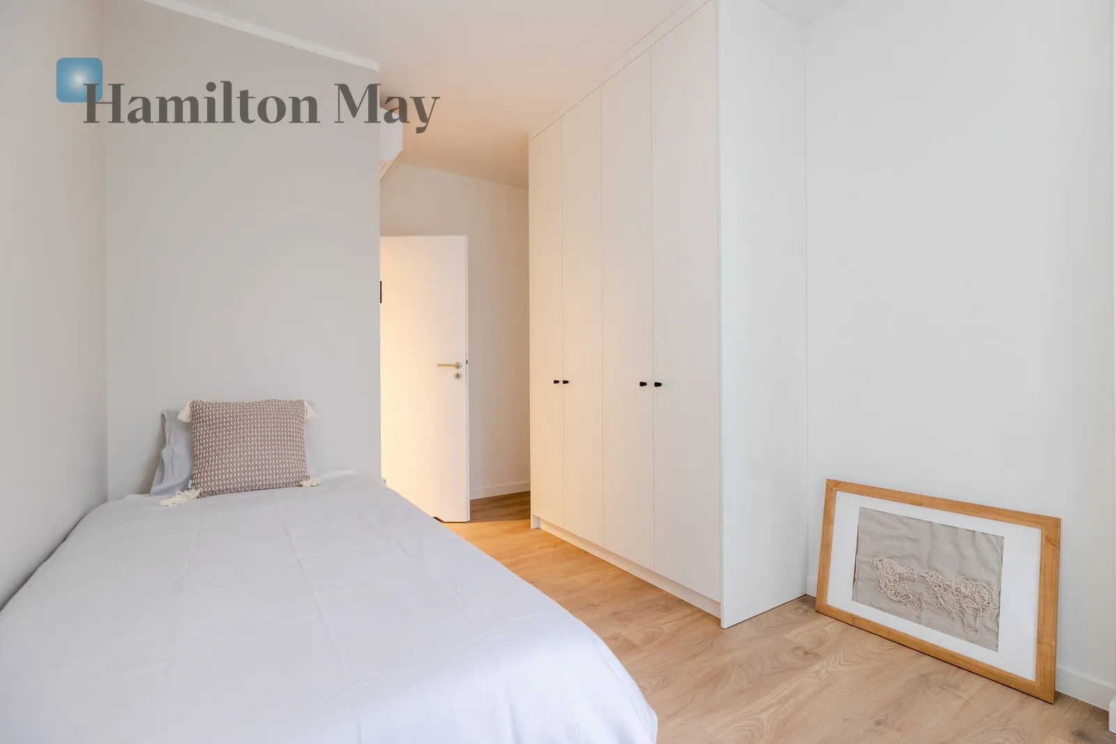 Region: Wola Subregion: Mirów Distance to centre: 1.6 km Level: 5 Price: 1290000 PLN - slider